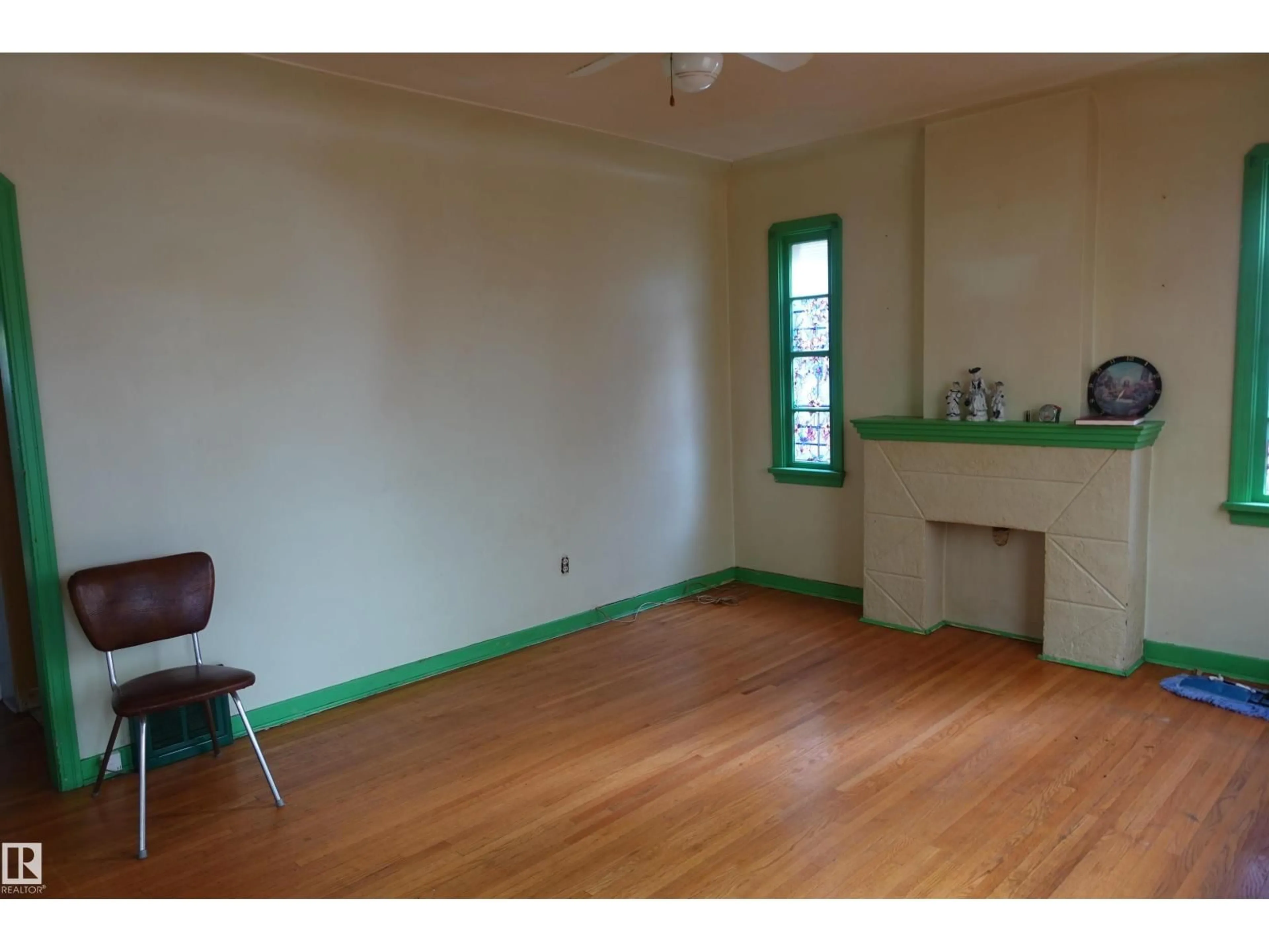 A pic of a room for NW - 8839 90 ST, Edmonton Alberta T6C3L7