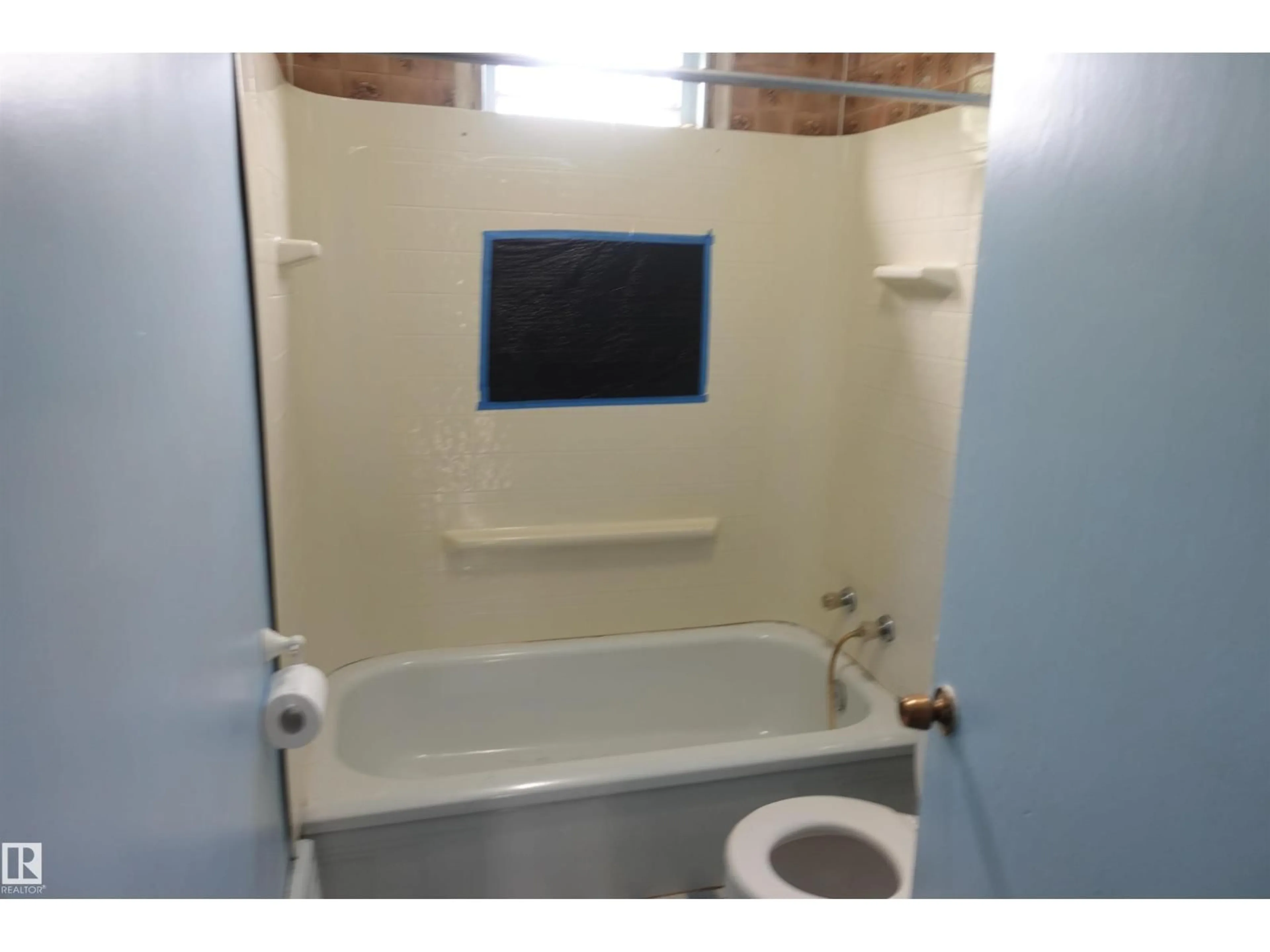 Standard bathroom, unknown for NW - 8839 90 ST, Edmonton Alberta T6C3L7