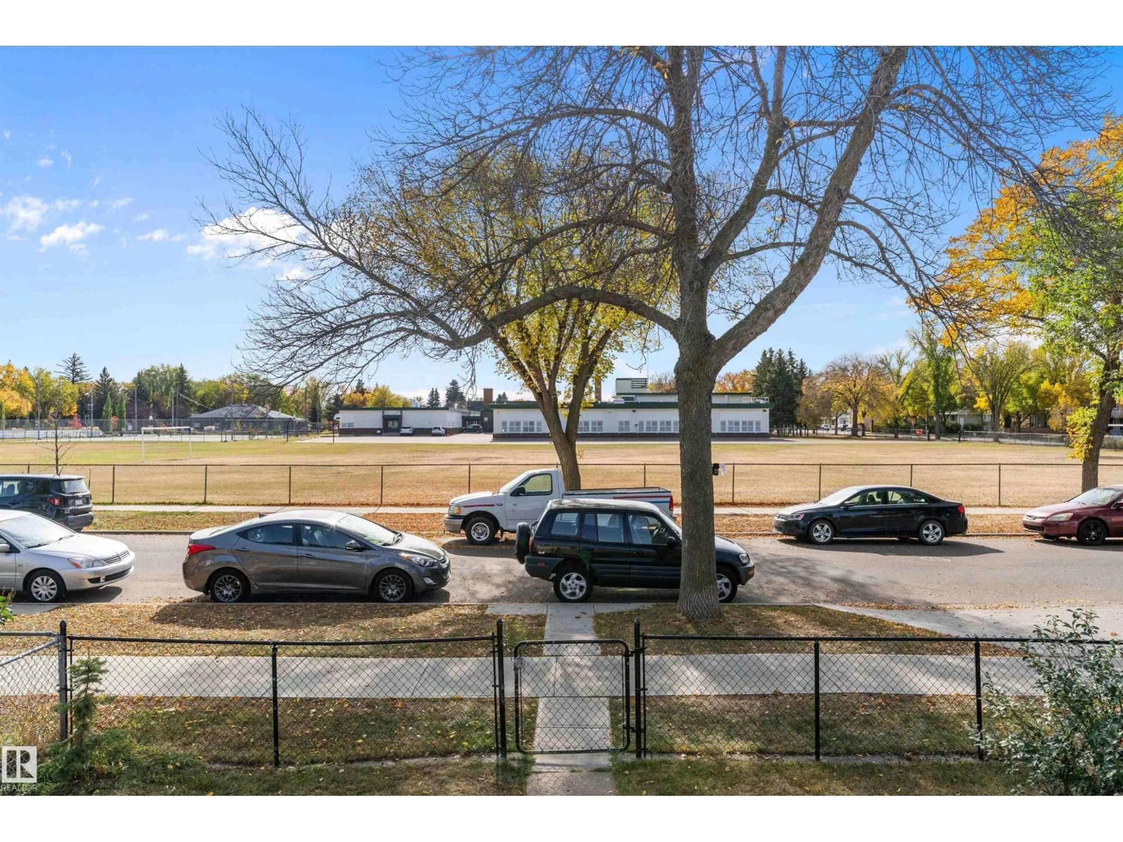 Unknown for 10570 66 AV, Edmonton Alberta T6H1X4