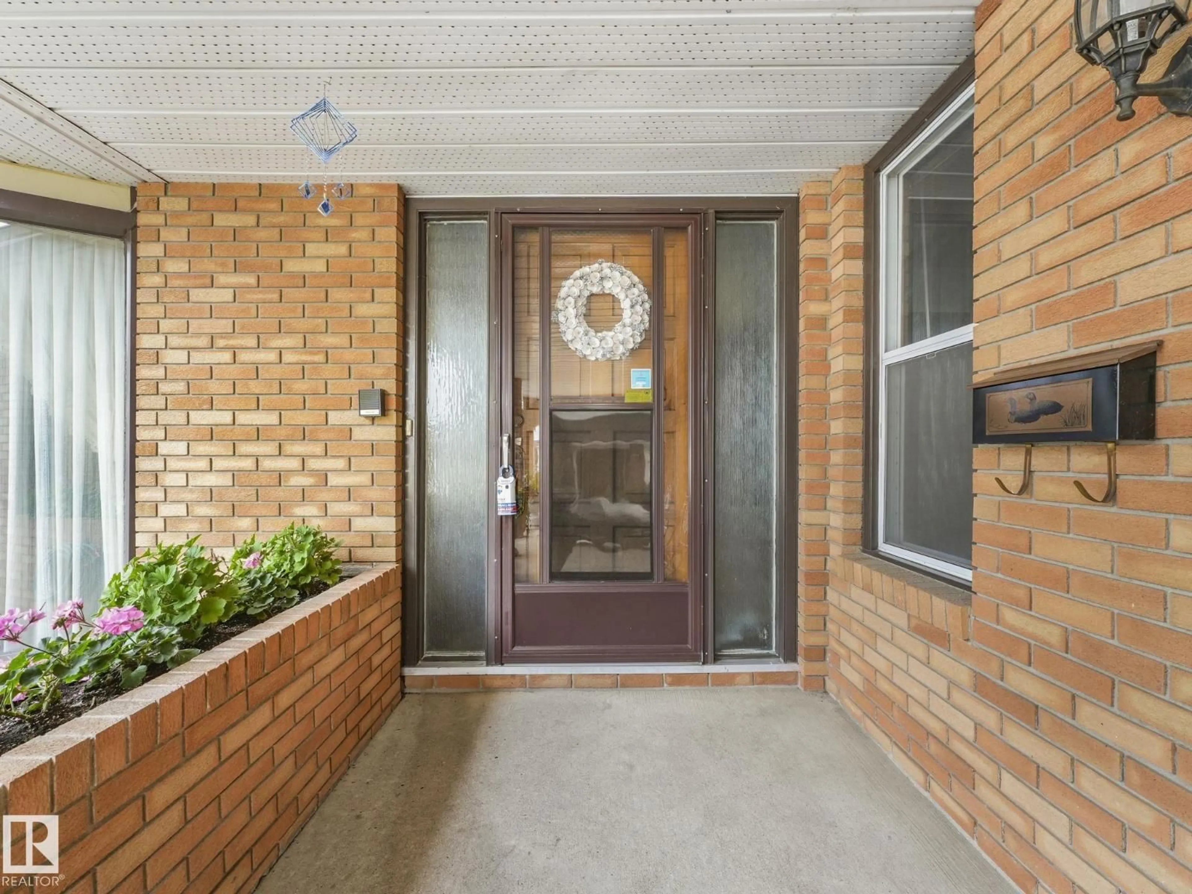 Indoor entryway for 11106 173A AV, Edmonton Alberta T5X3J9