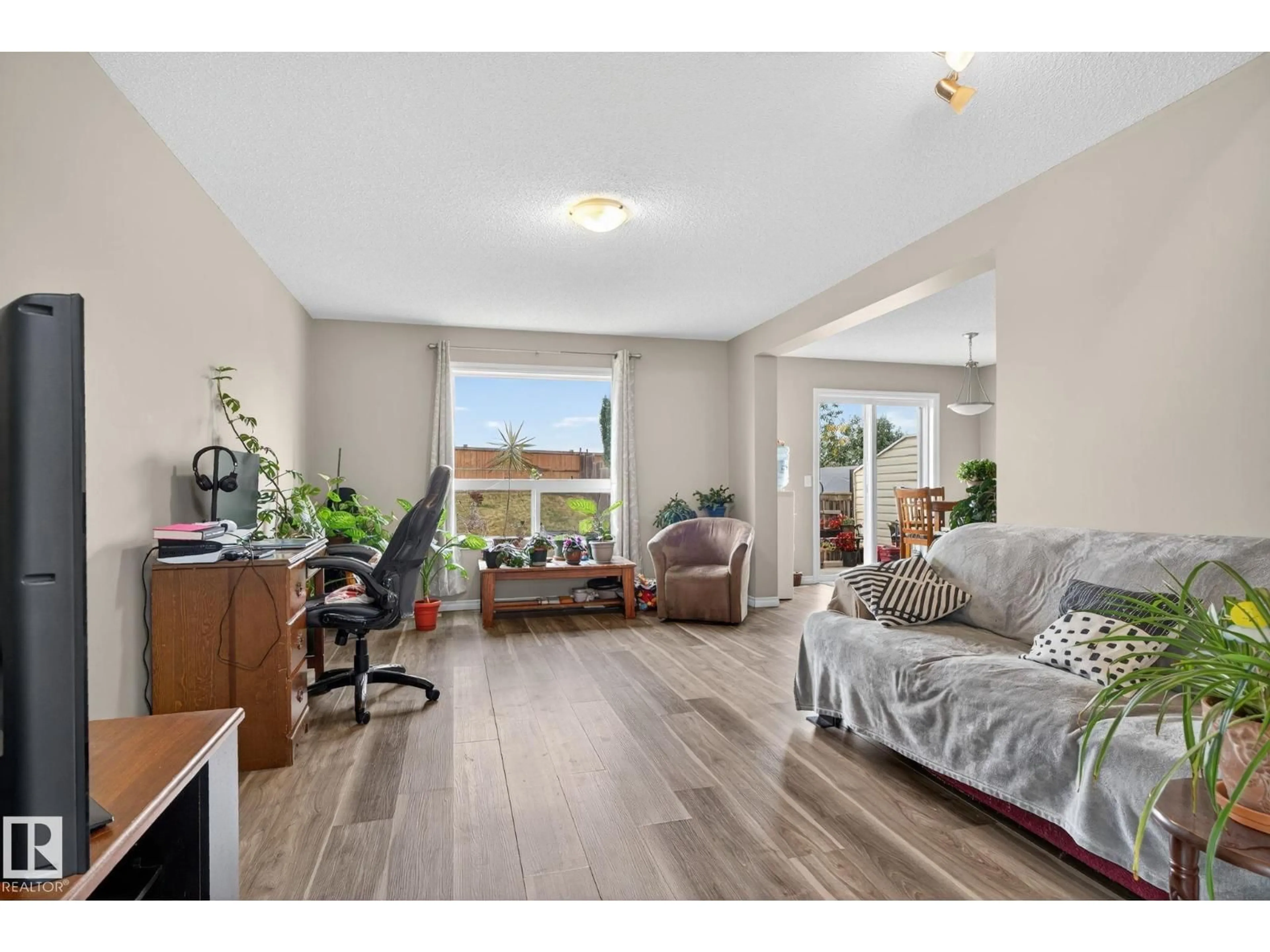 A pic of a room for 42 DUNLOP WD, Leduc Alberta T9E0N3