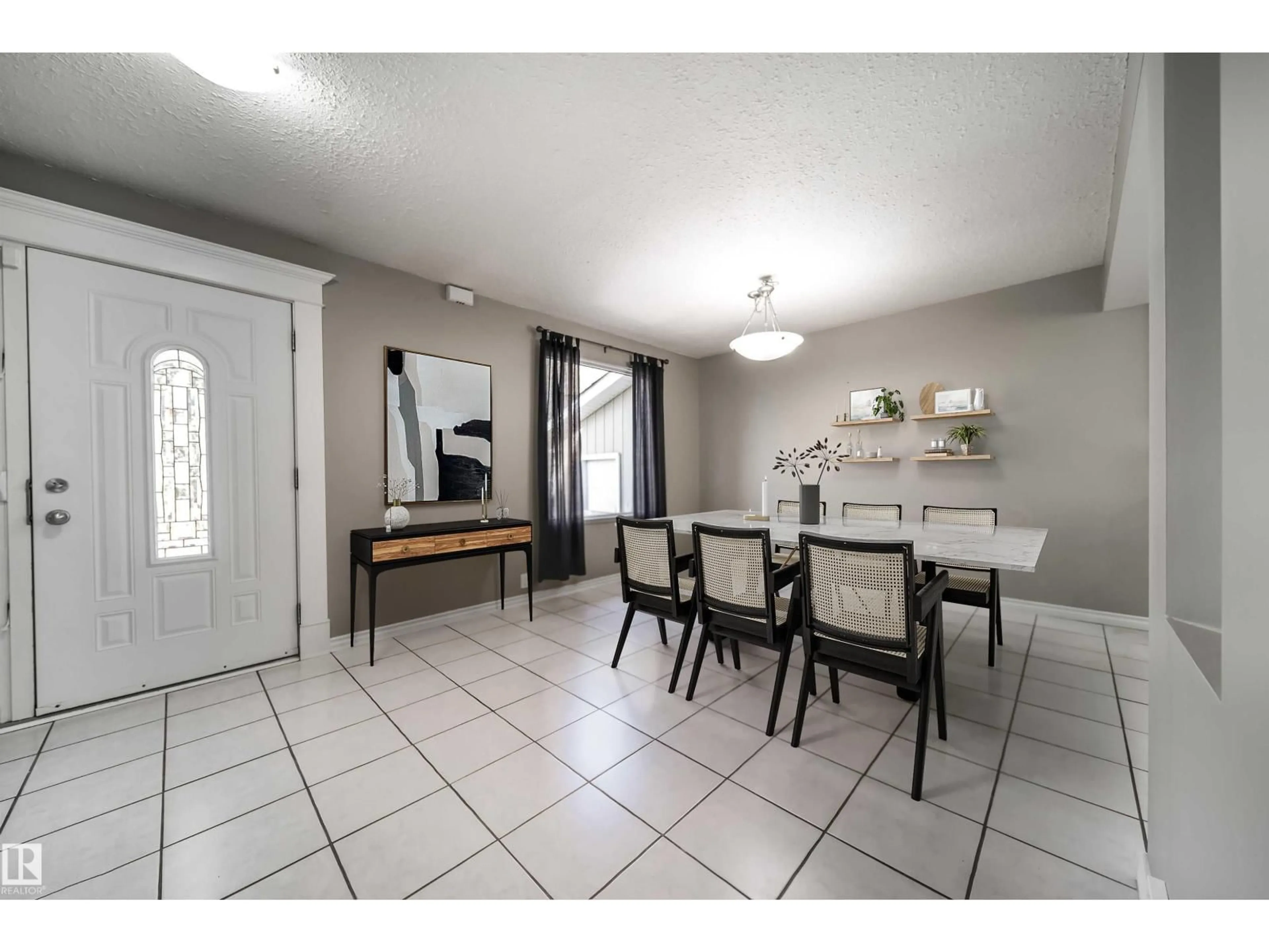 Dining room, ceramic/tile floor for 16 GRAHAM AV, St. Albert Alberta T8N1T6