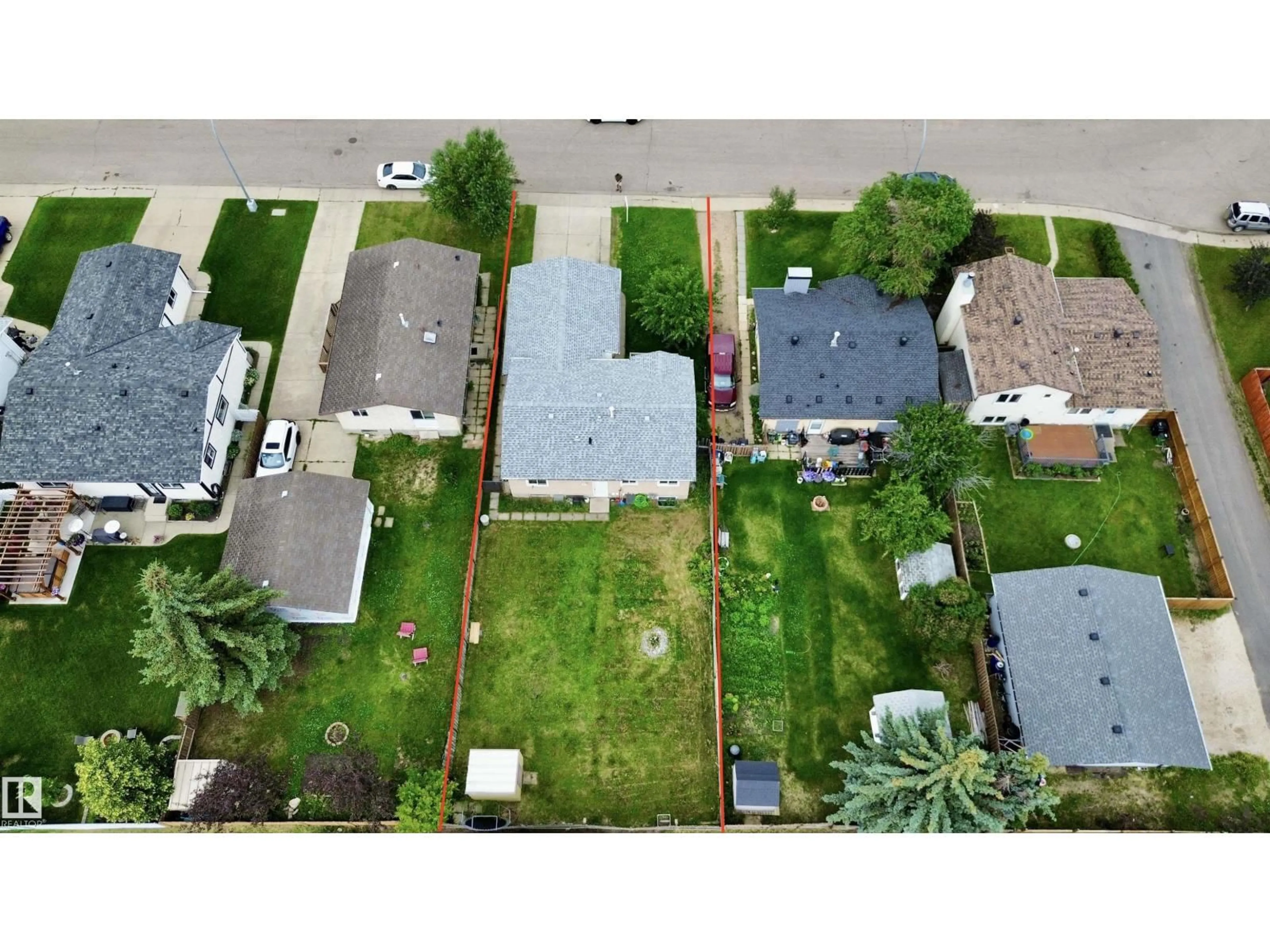 A pic from outside/outdoor area/front of a property/back of a property/a pic from drone, street for 1411 35 ST, Edmonton Alberta T6L2M2