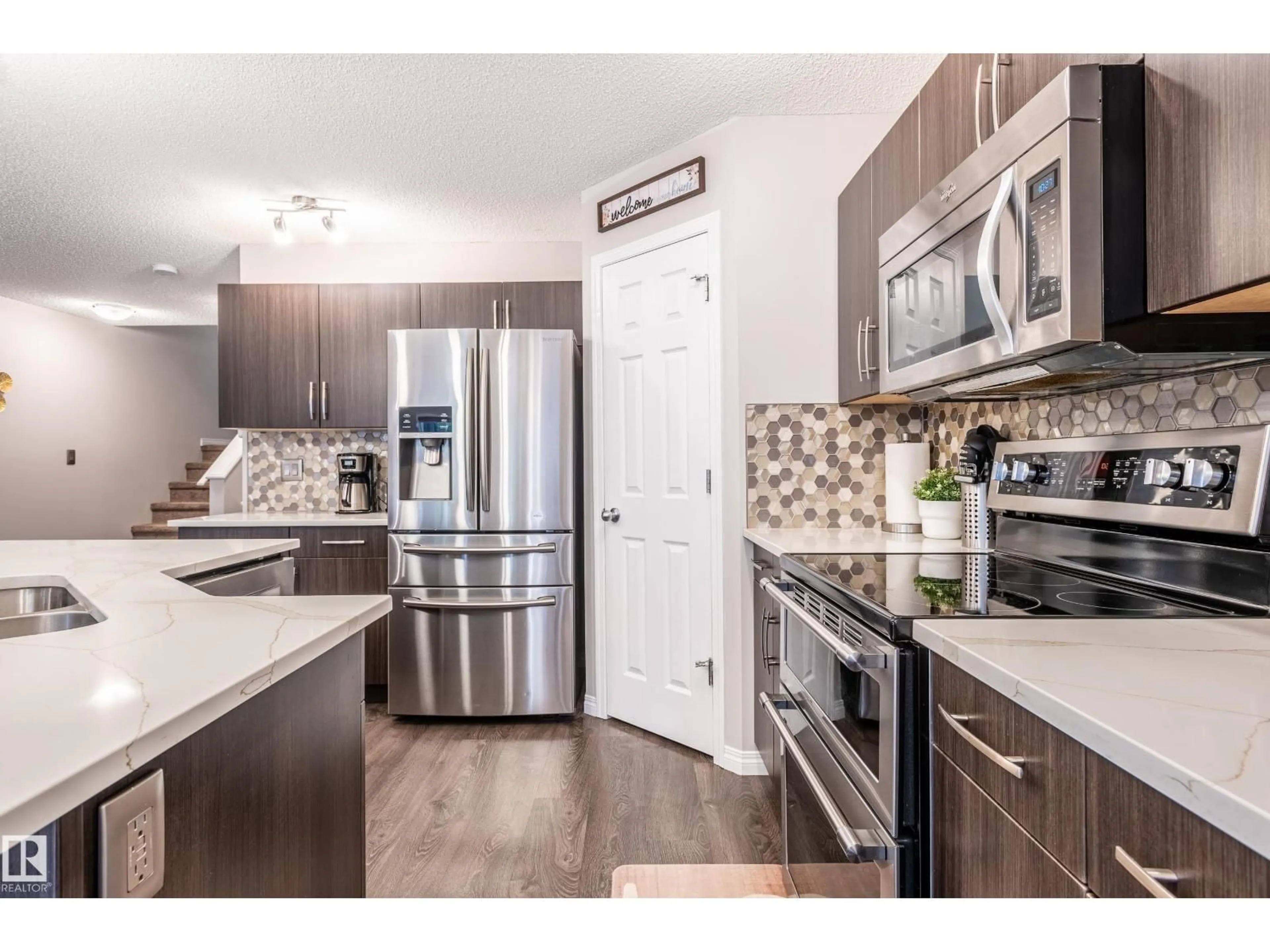 Open concept kitchen, unknown for 1737 CHAPMAN WY, Edmonton Alberta T6W2E8