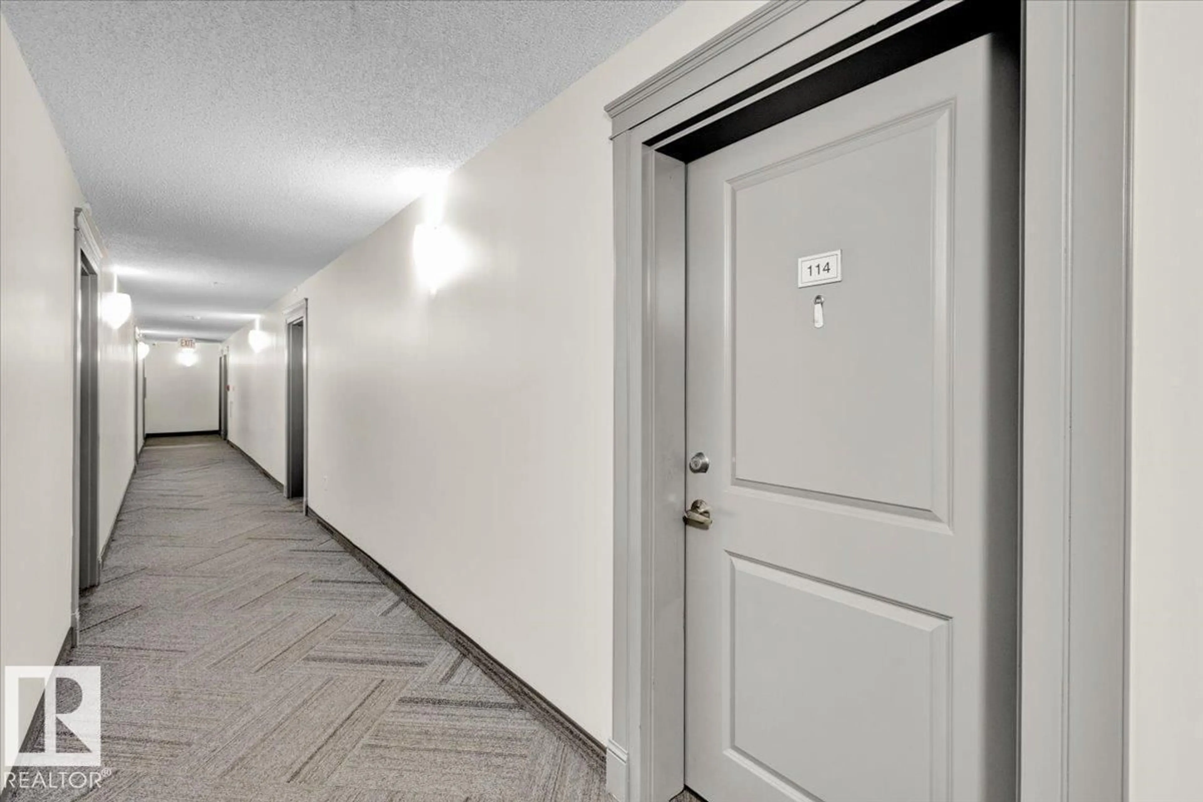 Indoor foyer for #114 - 11453 ELLERSLIE RD, Edmonton Alberta T6W1T2