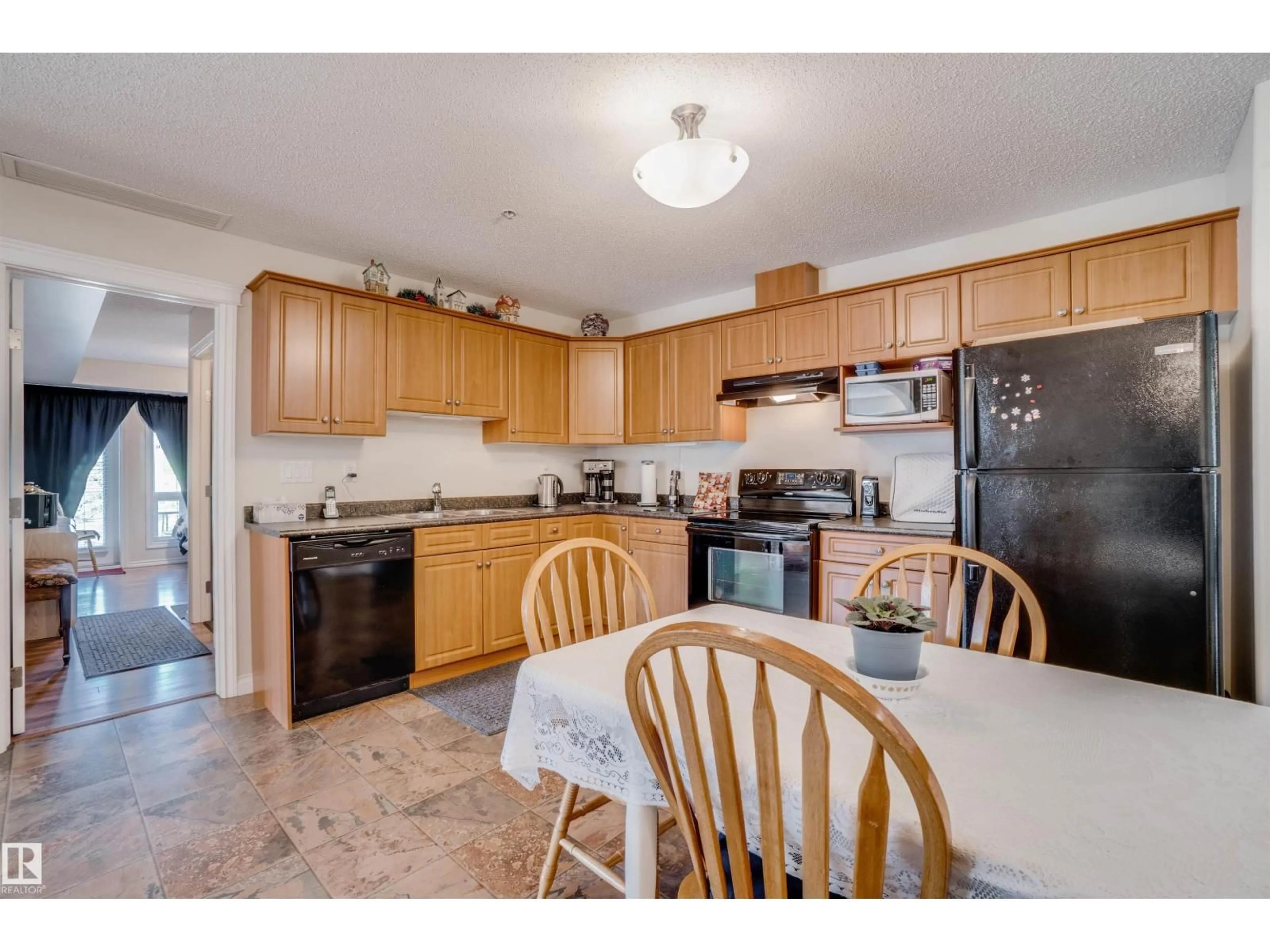Standard kitchen, unknown for 219 - 7801 GOLF COURSE RD, Stony Plain Alberta T7Z0C7