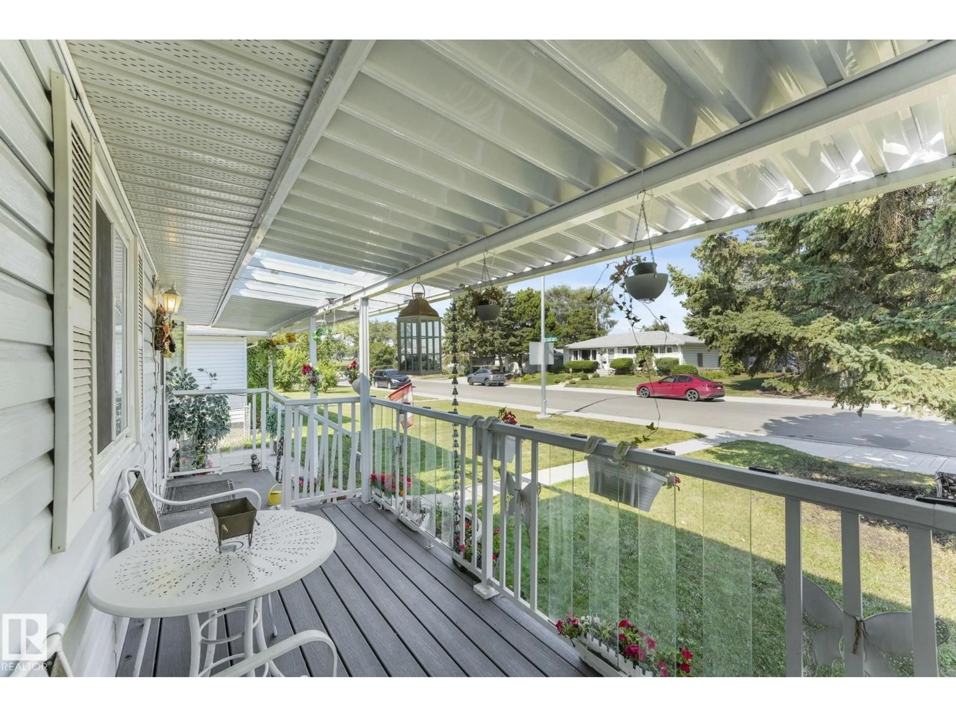 Patio, unknown for 9211 130 AV, Edmonton Alberta T5E0S1