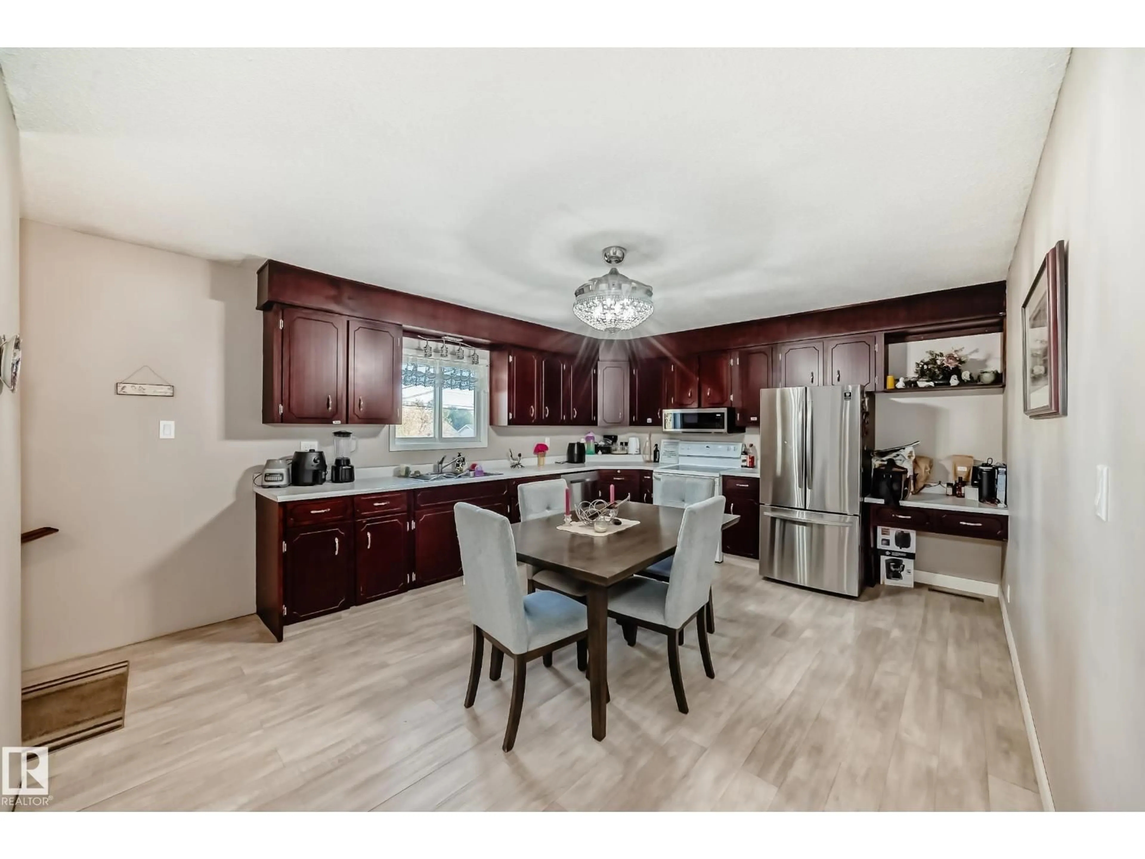 Open concept kitchen, unknown for 5093 45 ST, Drayton Valley Alberta T7A1C2