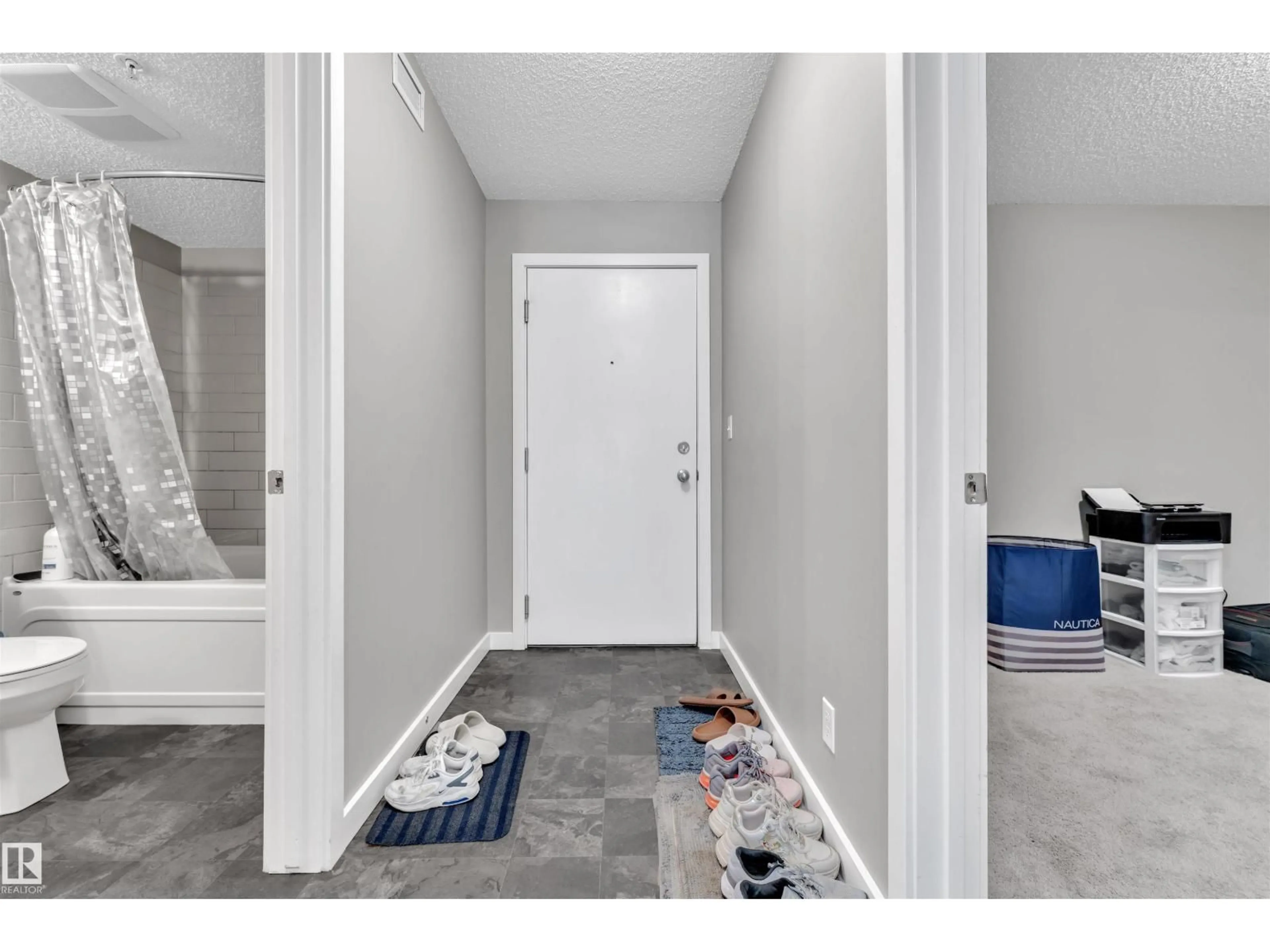 Indoor entryway for #103 - 107 WATT CM, Edmonton Alberta T6X2C6