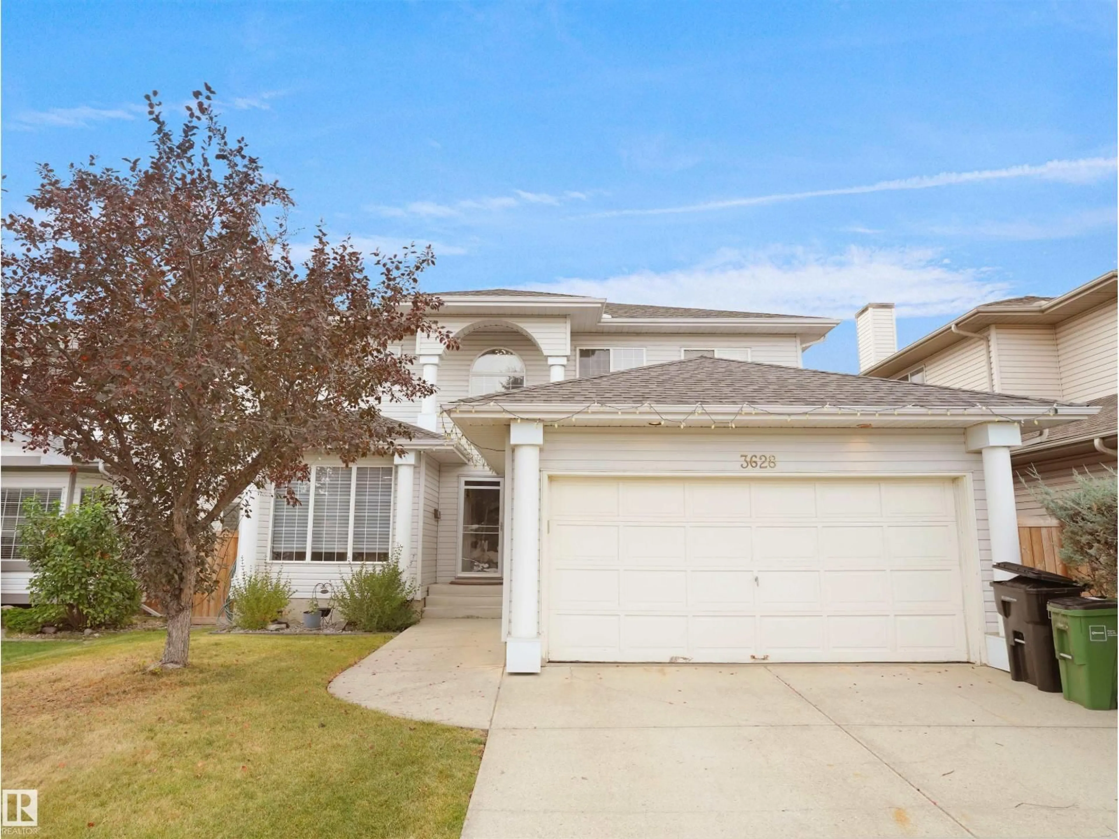 Home with vinyl exterior material, street for 3628 31 ST, Edmonton Alberta T5T1J8