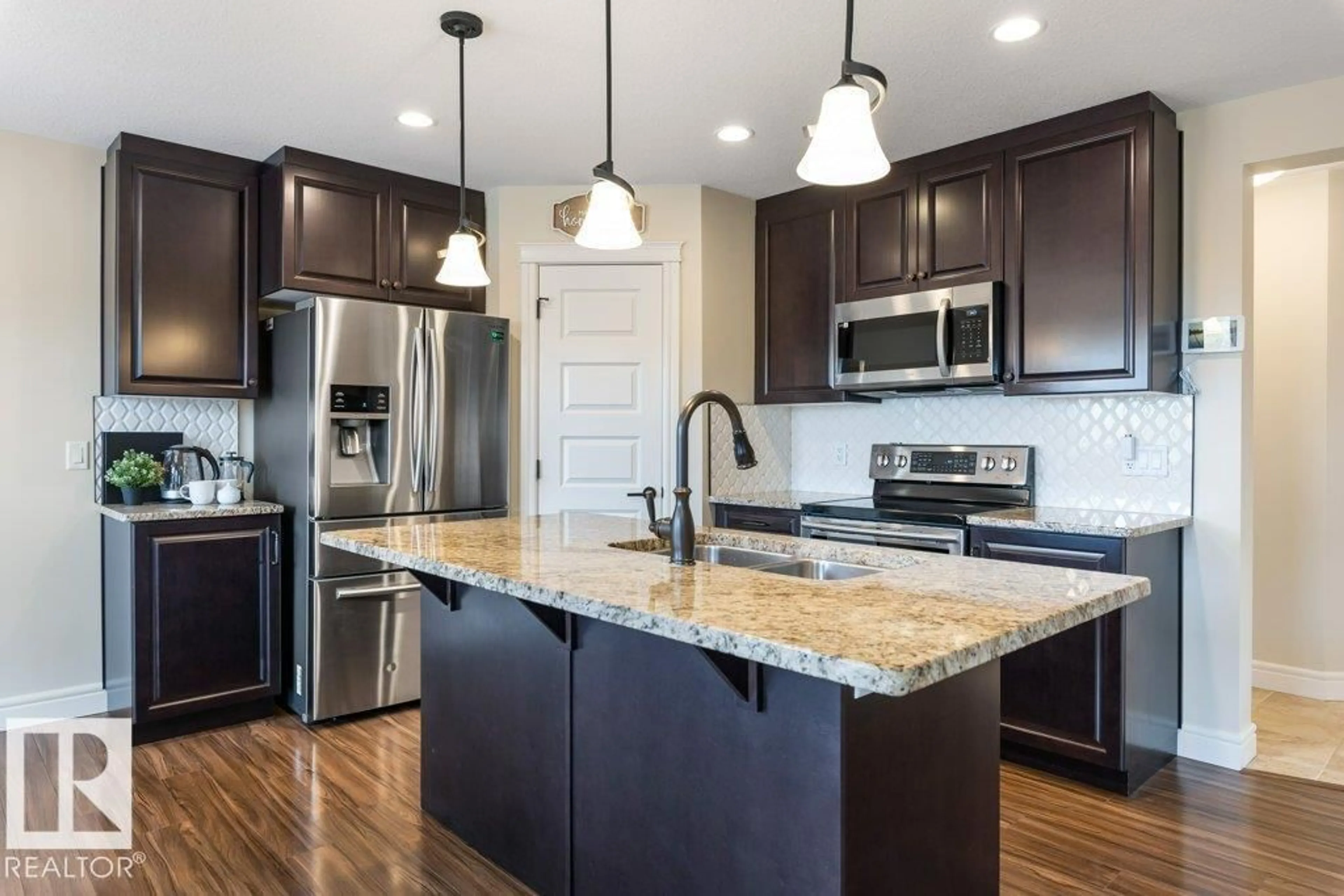 Open concept kitchen, unknown for 3873 ROBINS CR, Edmonton Alberta T5S0M8