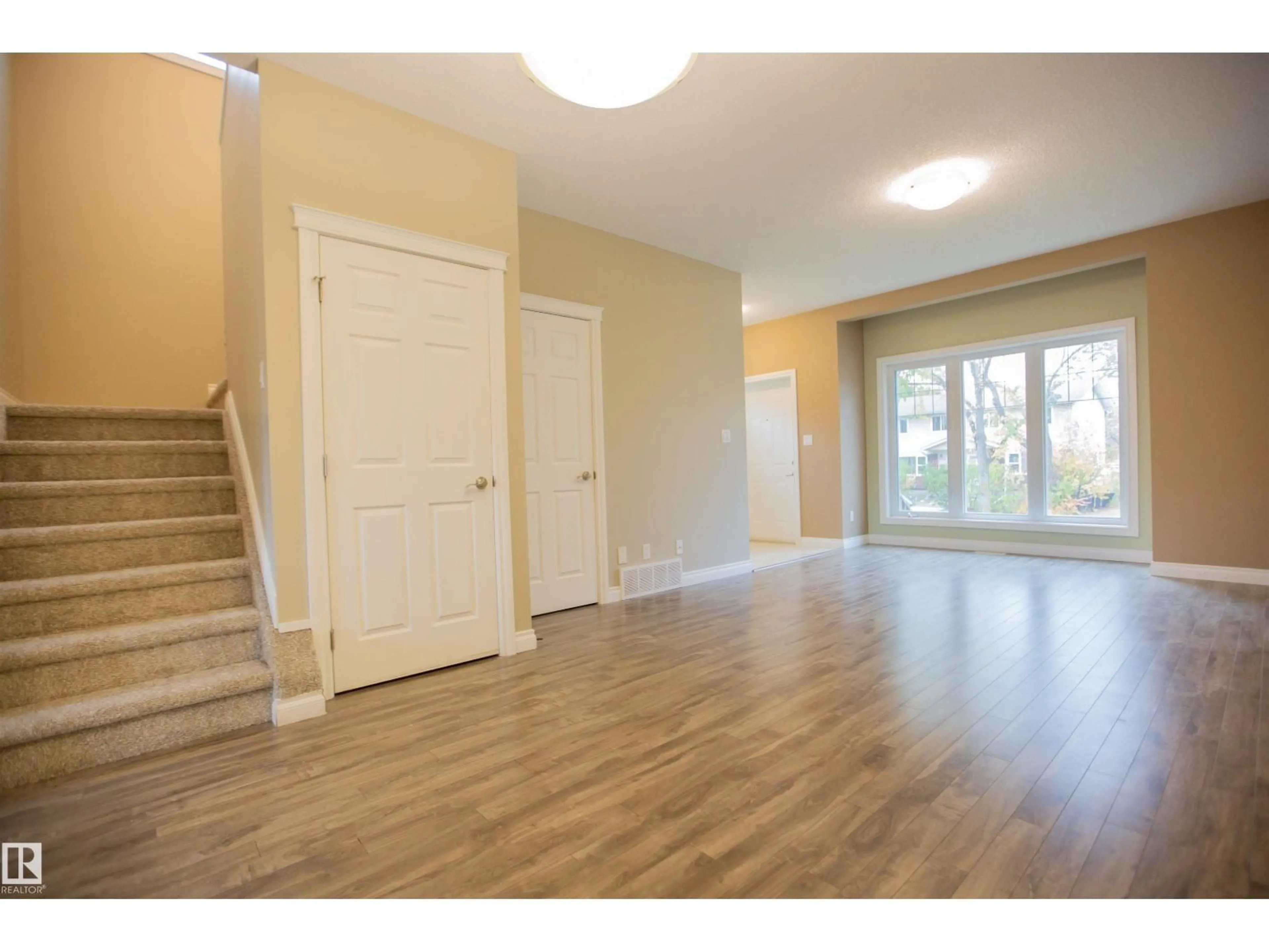 Indoor entryway for NW - 11213 125 ST, Edmonton Alberta T5L4G6