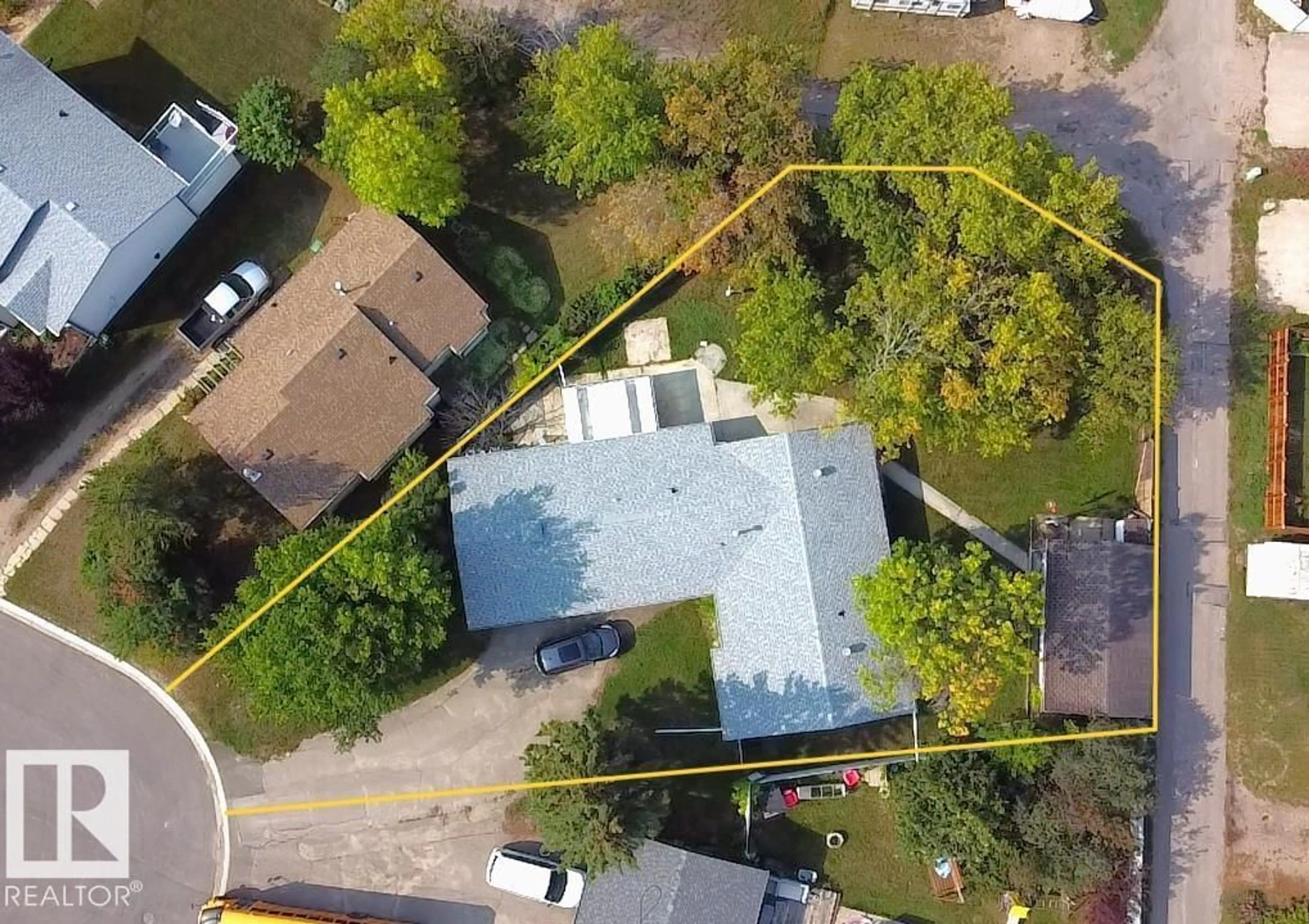 A pic from outside/outdoor area/front of a property/back of a property/a pic from drone, street for 4308 44 ST, Bonnyville Town Alberta T9N1R9
