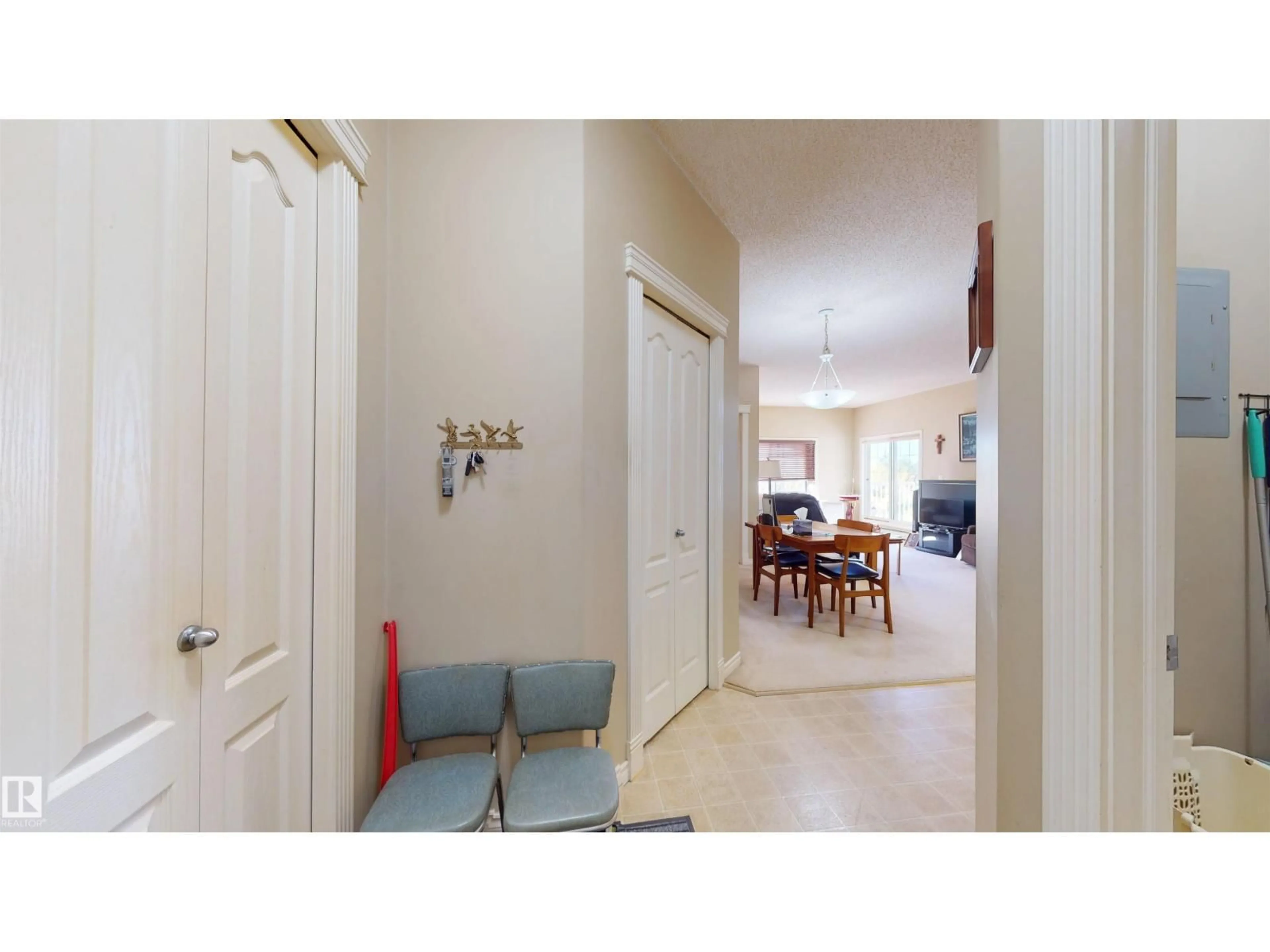 Indoor entryway for #227 - 16807 100 AV, Edmonton Alberta T5P4A6