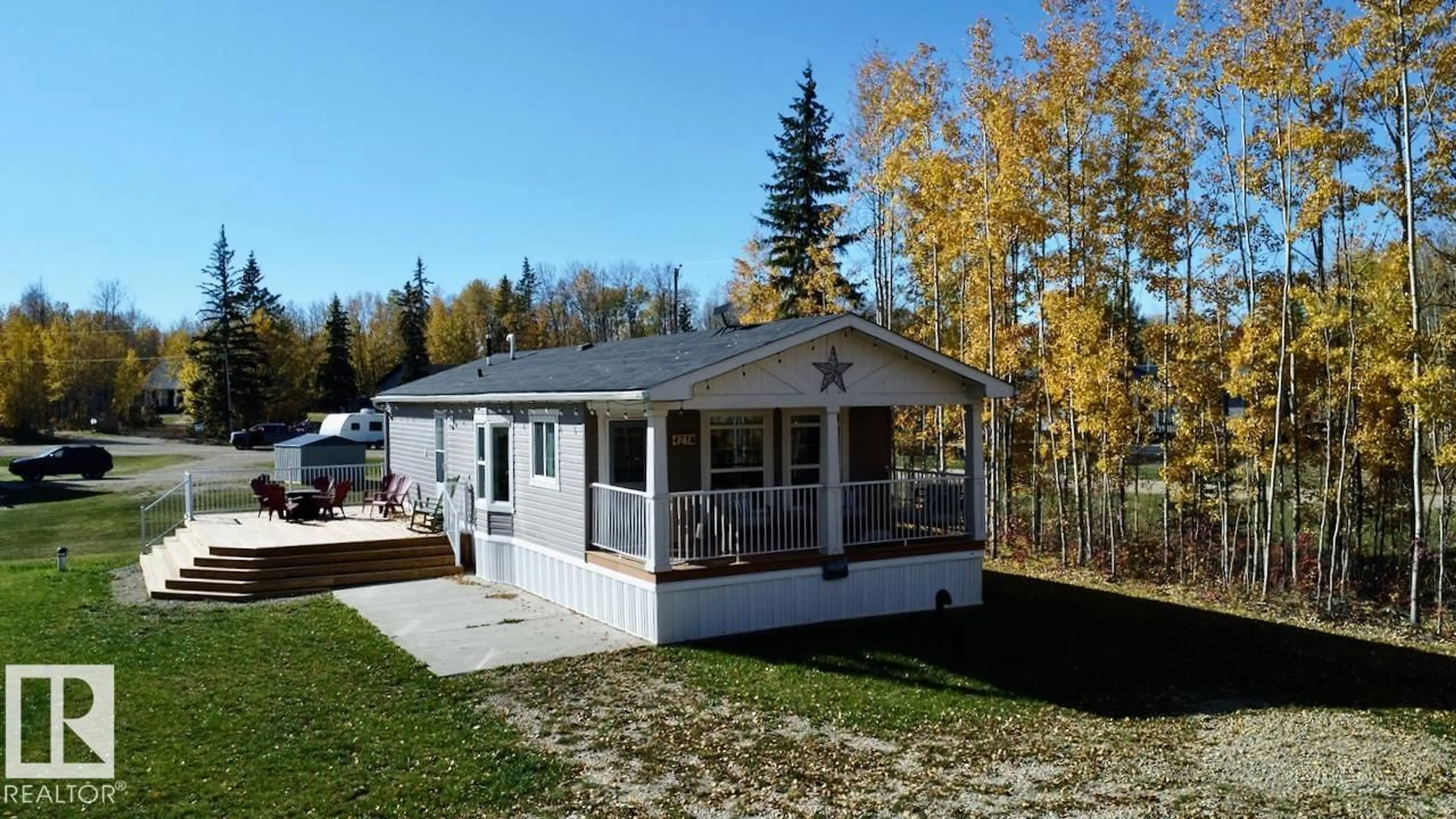 Home with vinyl exterior material, unknown for 421 RGE ROAD 62, Rural Lac Ste. Anne County Alberta T0E0T0