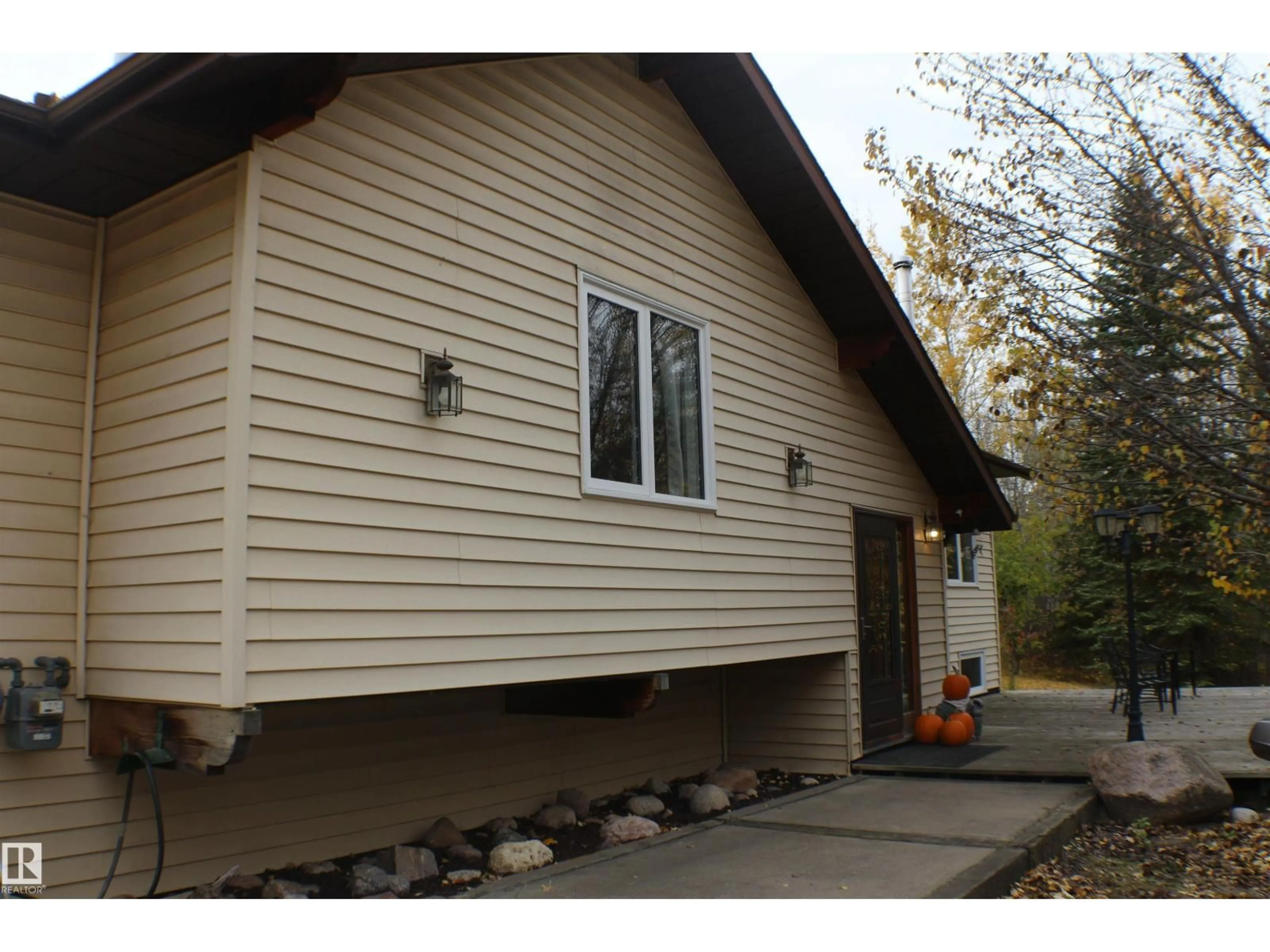 Home with vinyl exterior material, street for 170 51049 RGE ROAD 214, Rural Strathcona County Alberta T8E1G7