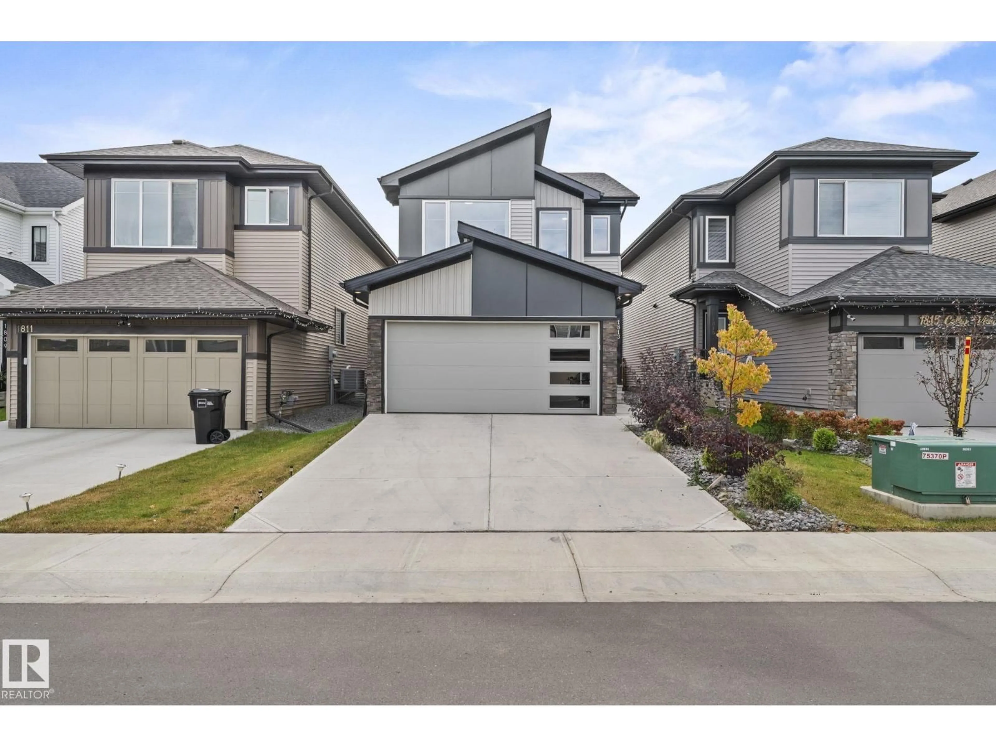 A pic from outside/outdoor area/front of a property/back of a property/a pic from drone, street for SW - 1813 COLLIP VIEW VW, Edmonton Alberta T6W5C7