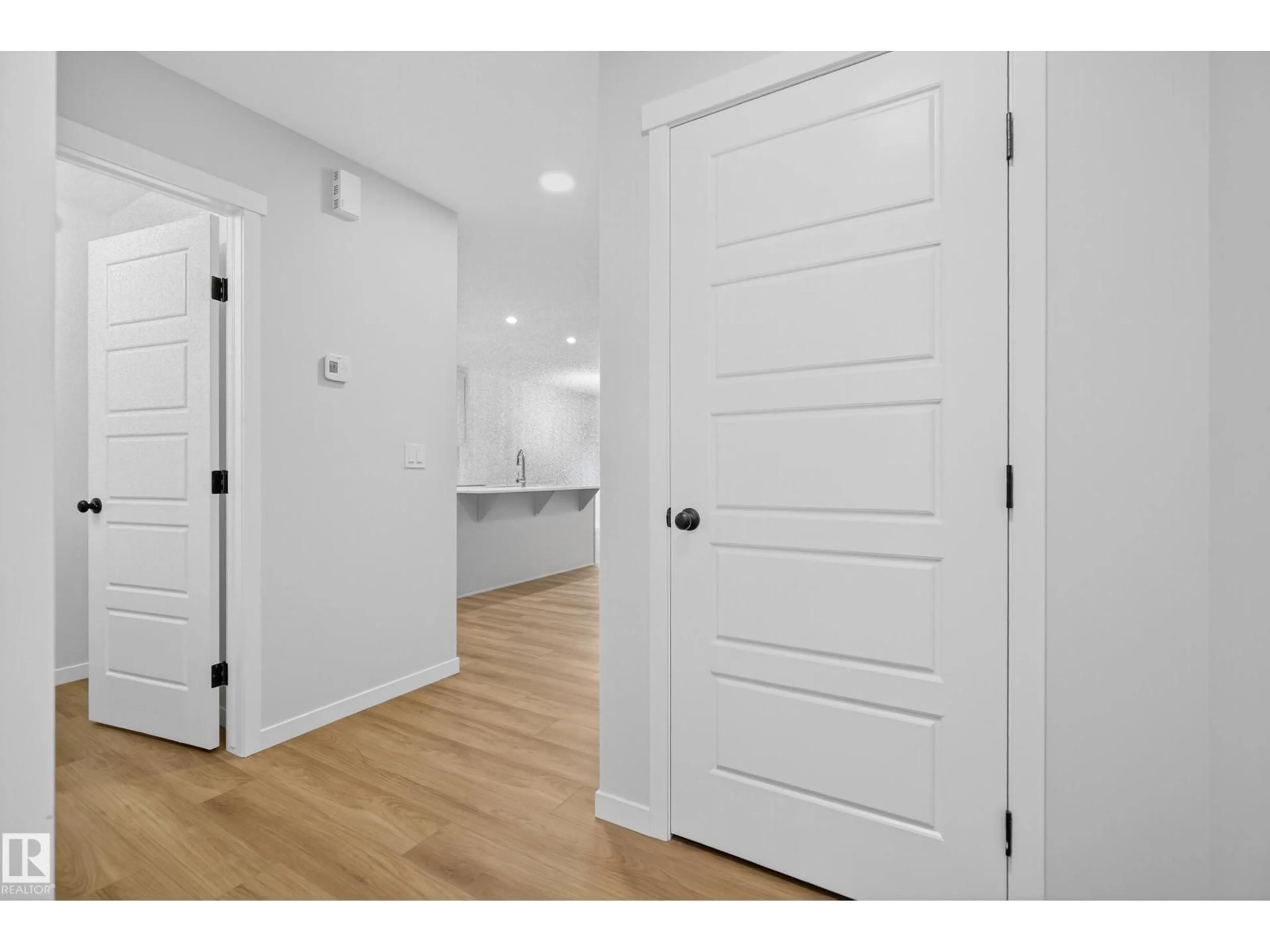 Indoor entryway for 89 ROSEWOOD WY, St. Albert Alberta T8N8B3