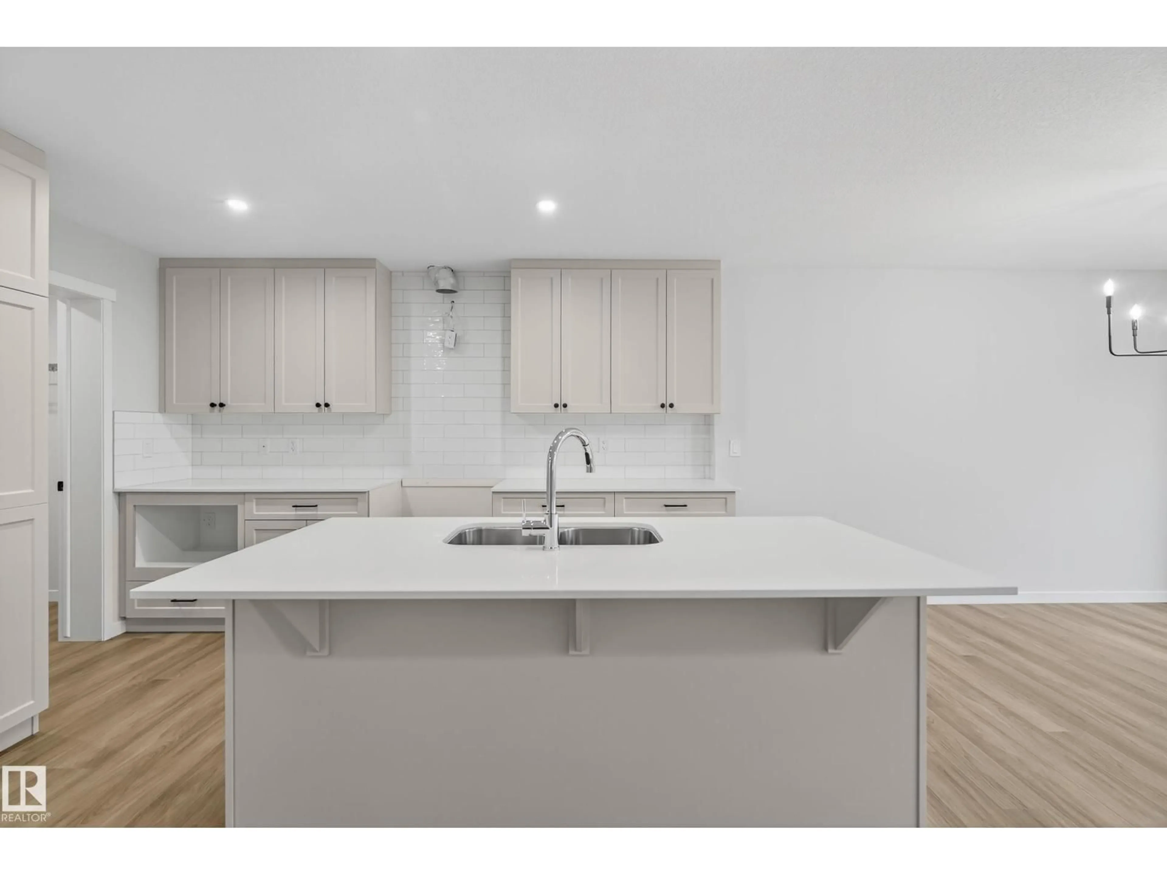 Standard kitchen, unknown for 89 ROSEWOOD WY, St. Albert Alberta T8N8B3