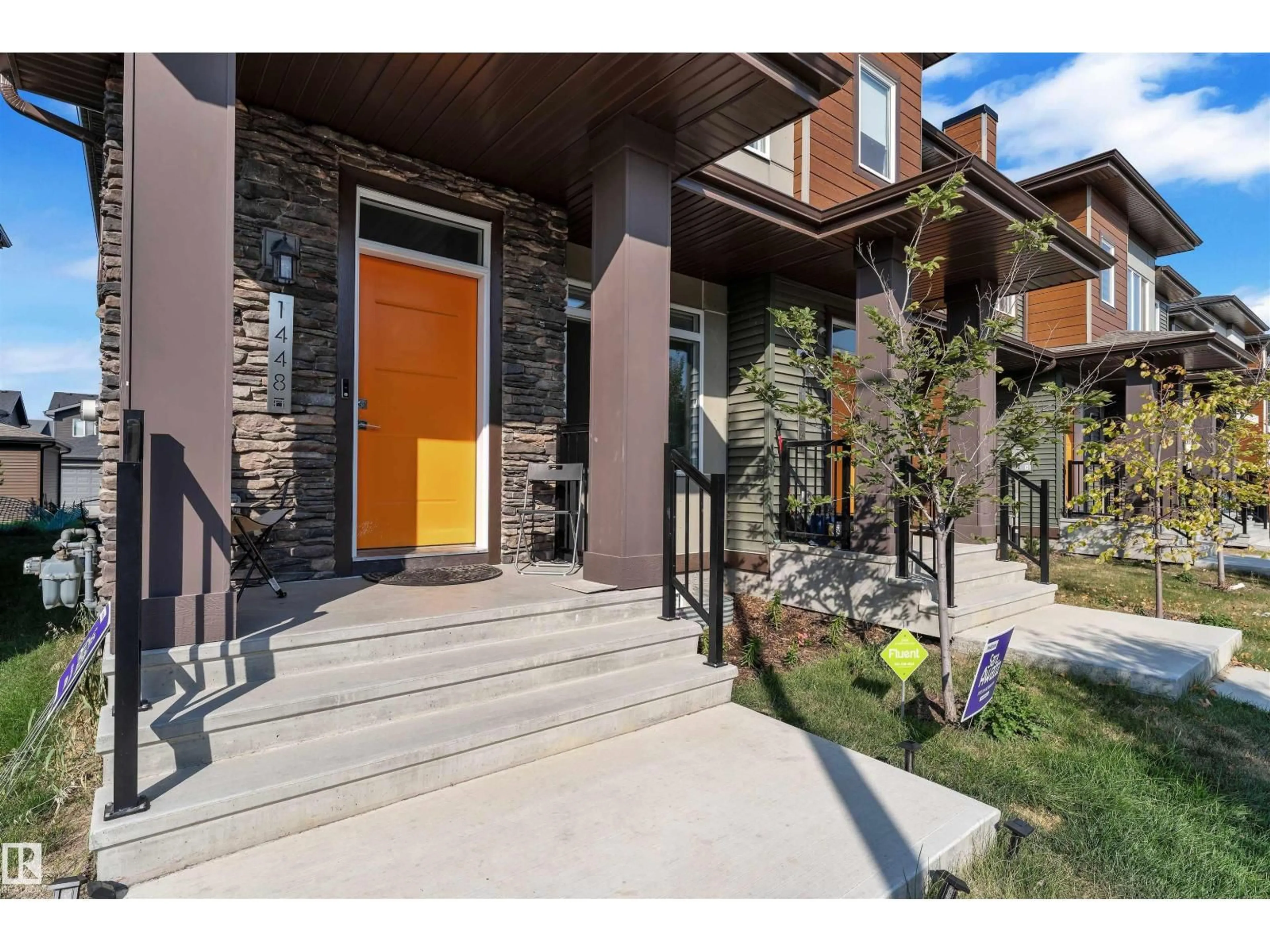 Indoor entryway for 1448 KESWICK DR, Edmonton Alberta T6W4T9