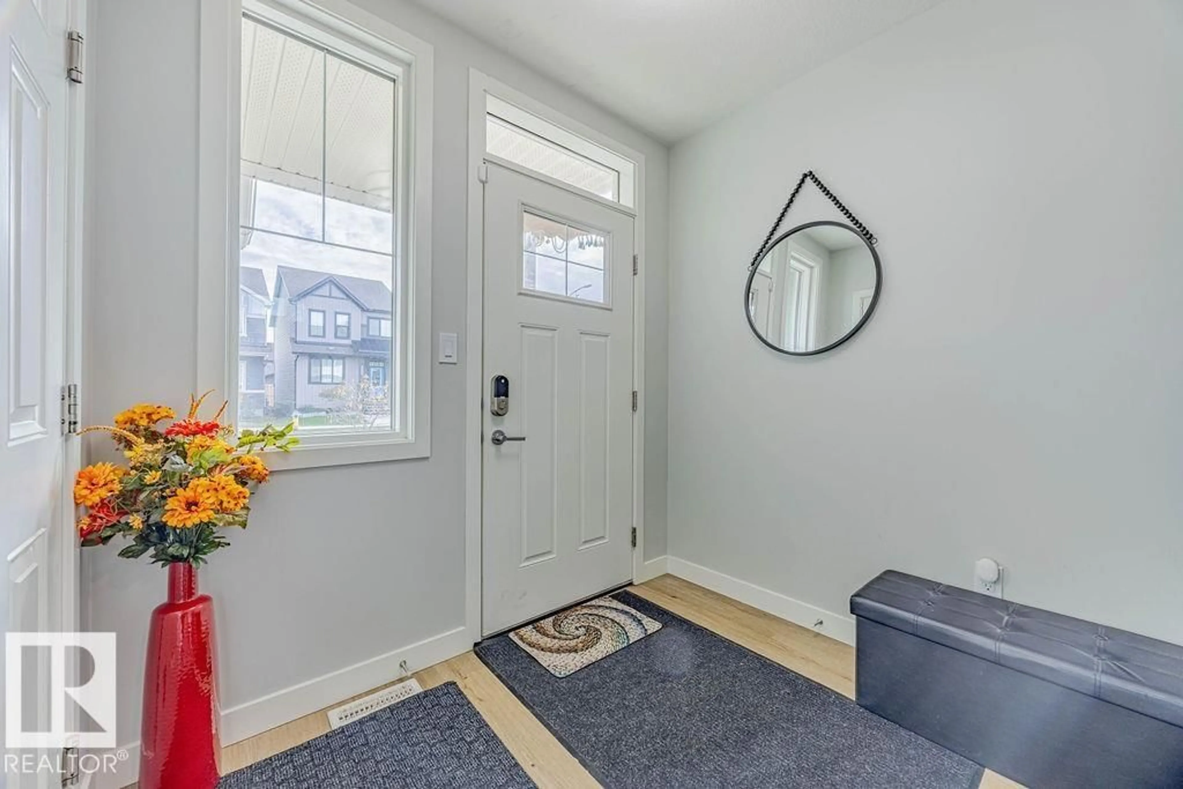 Indoor entryway for 1745 PLUM CR, Edmonton Alberta T6X2Z8