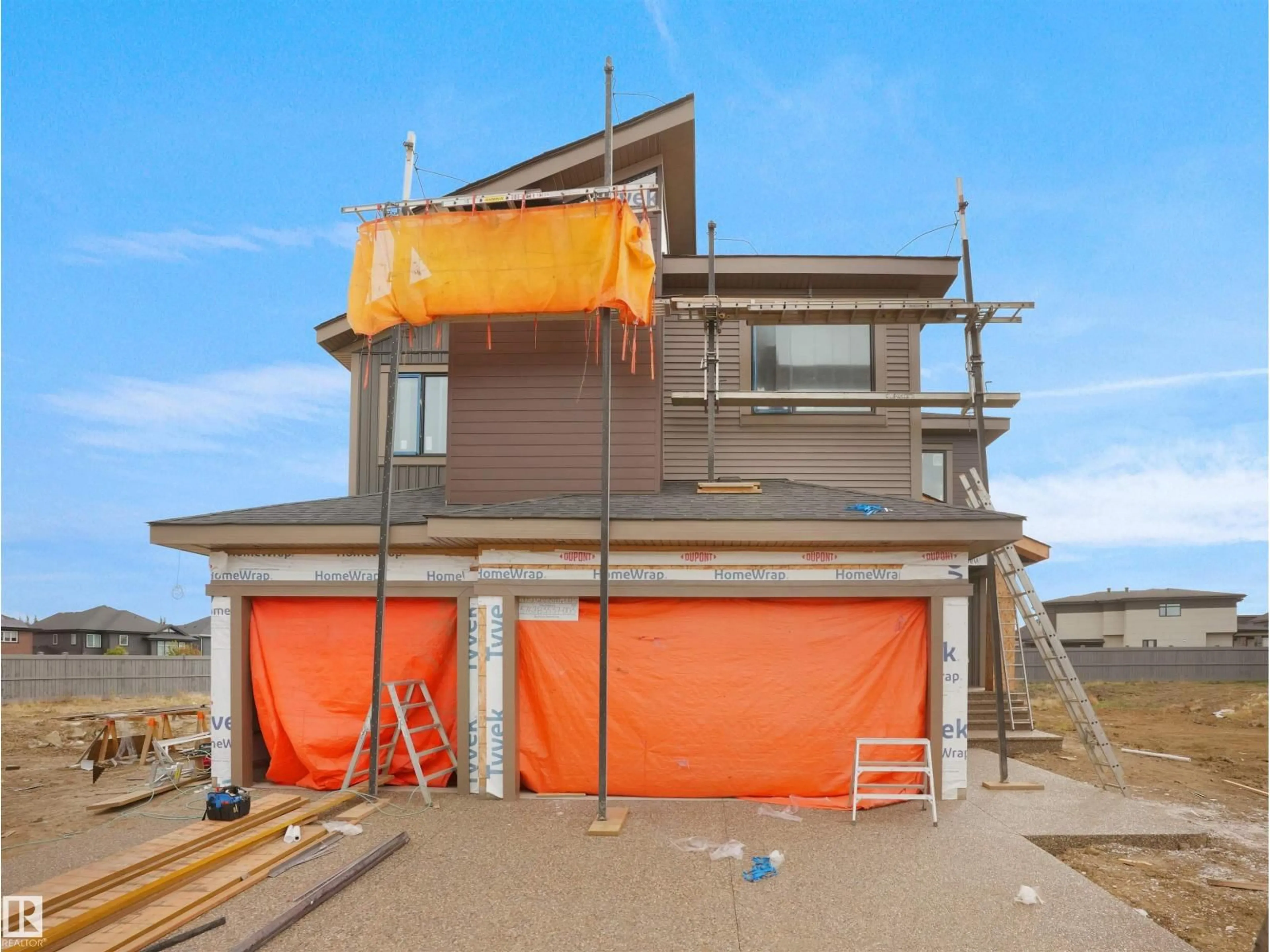 Home with vinyl exterior material, building for 3970 GINSBURG CR, Edmonton Alberta T5T4V1