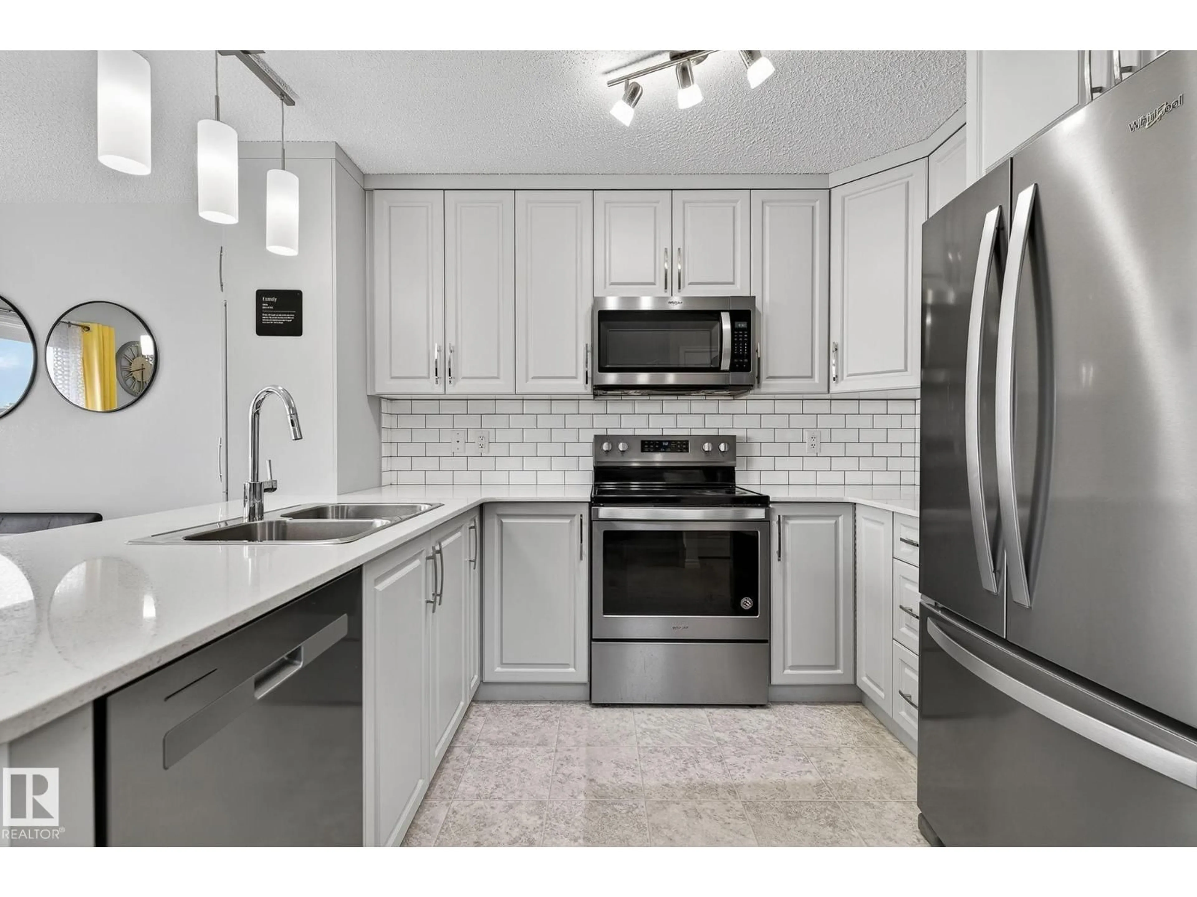 Standard kitchen, ceramic/tile floor for 527 EBBERS WY, Edmonton Alberta T5Y3T8