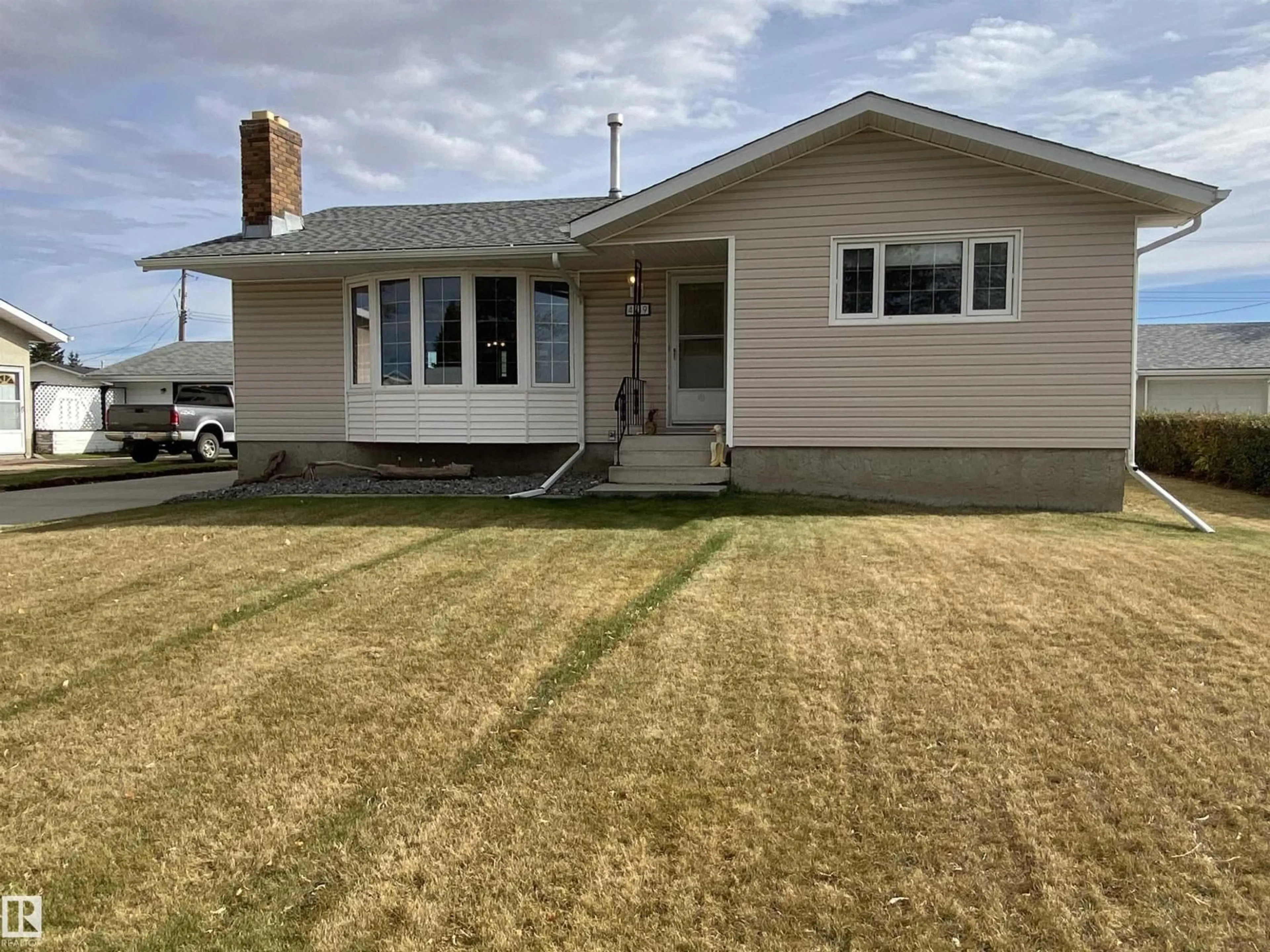 Unknown for 4719 47 ST, Gibbons Alberta T0A1N0