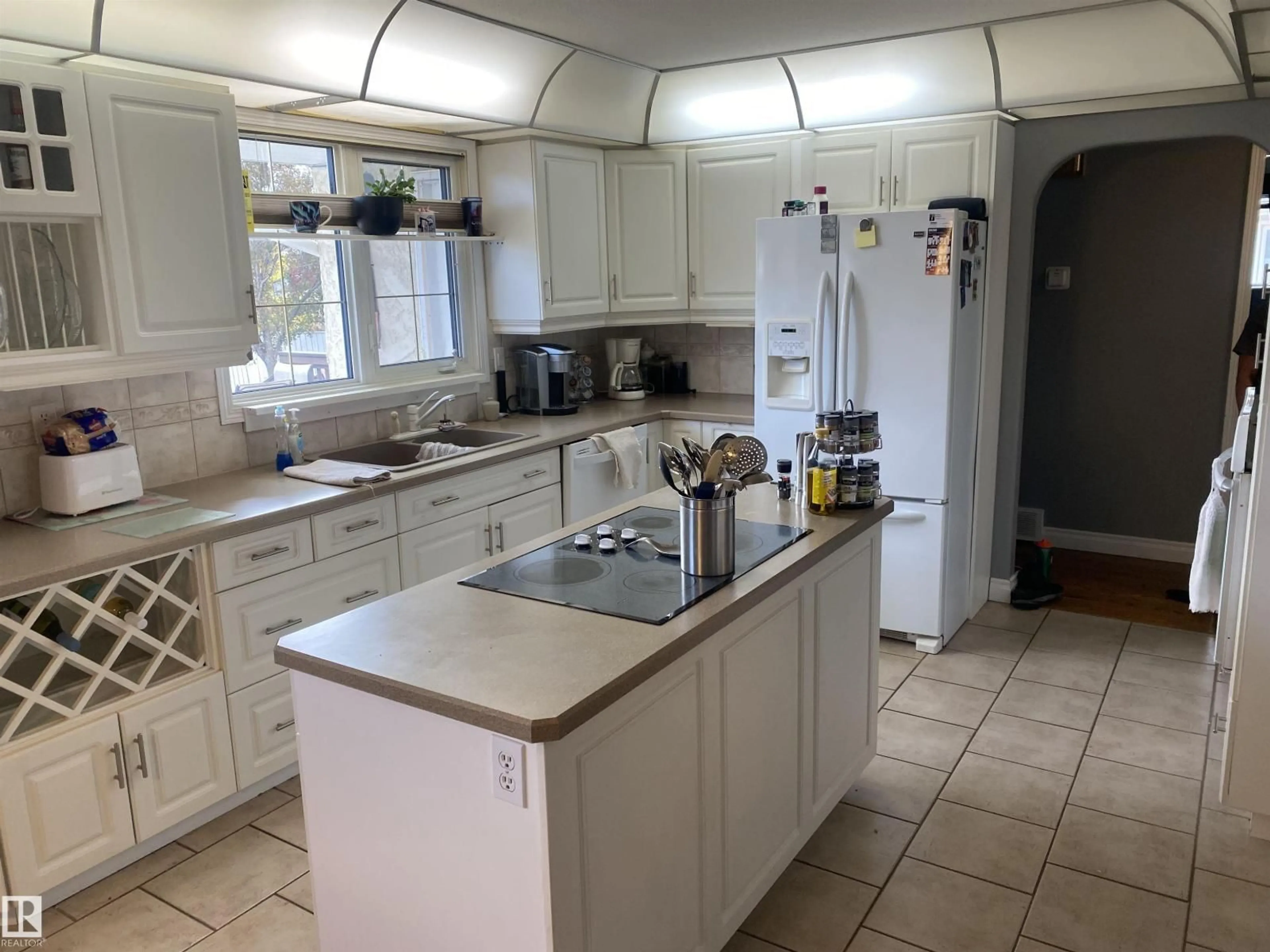 Unknown for 4719 47 ST, Gibbons Alberta T0A1N0