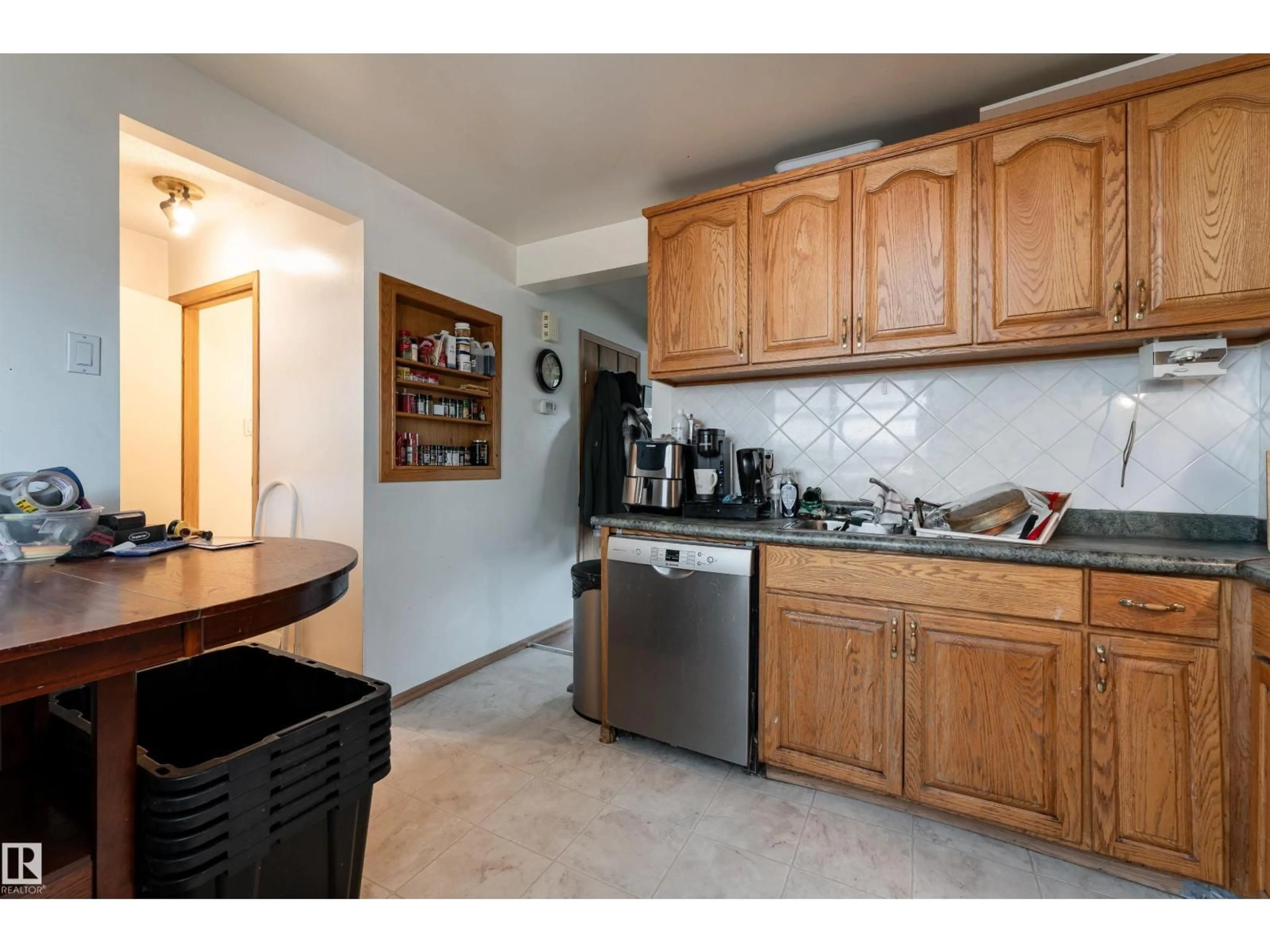 Standard kitchen, unknown for NW - 14630 54 ST, Edmonton Alberta T5A4L5