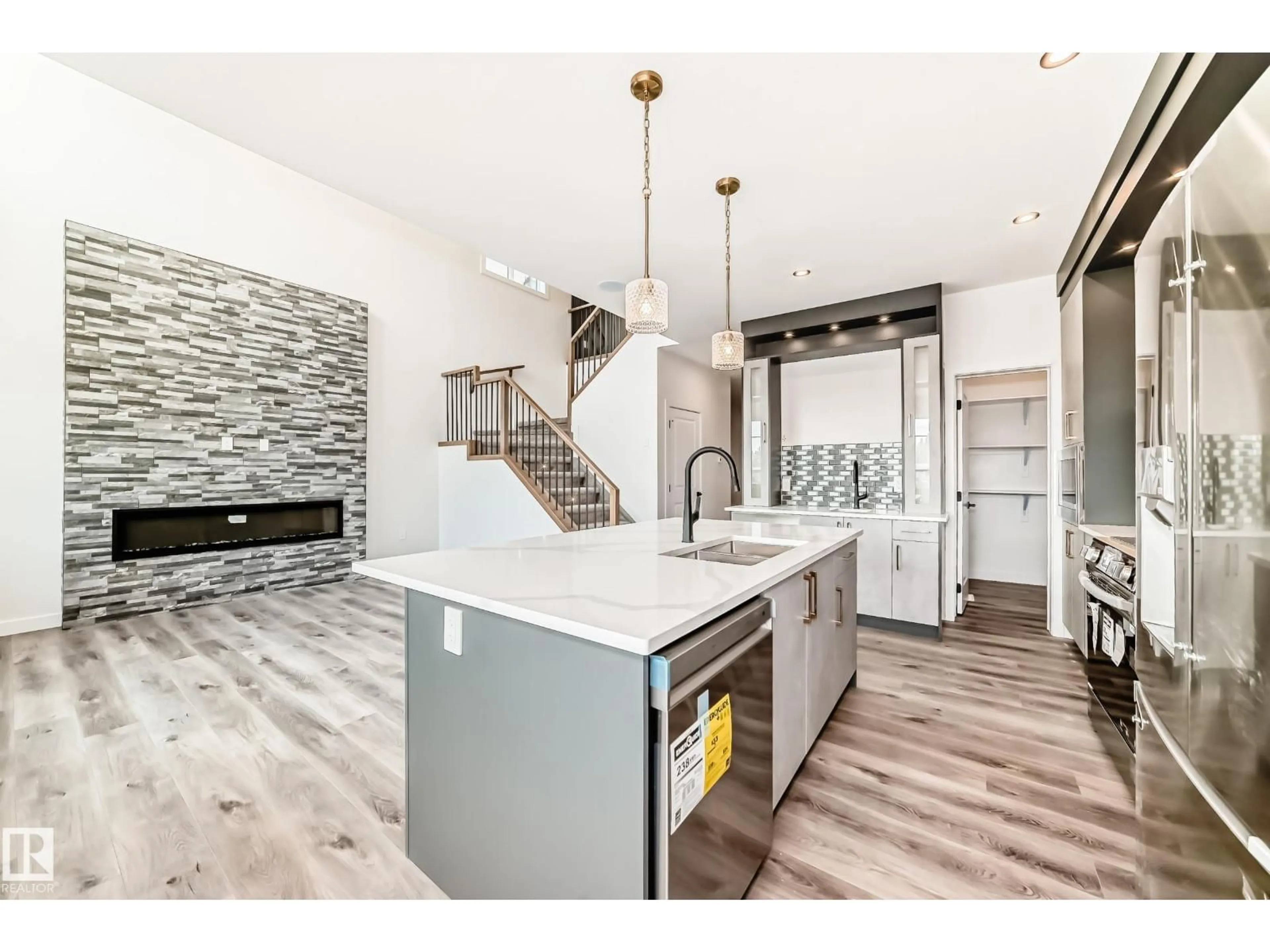 Open concept kitchen, unknown for 39 MEADOWGROVE LN, Spruce Grove Alberta T7X0W2