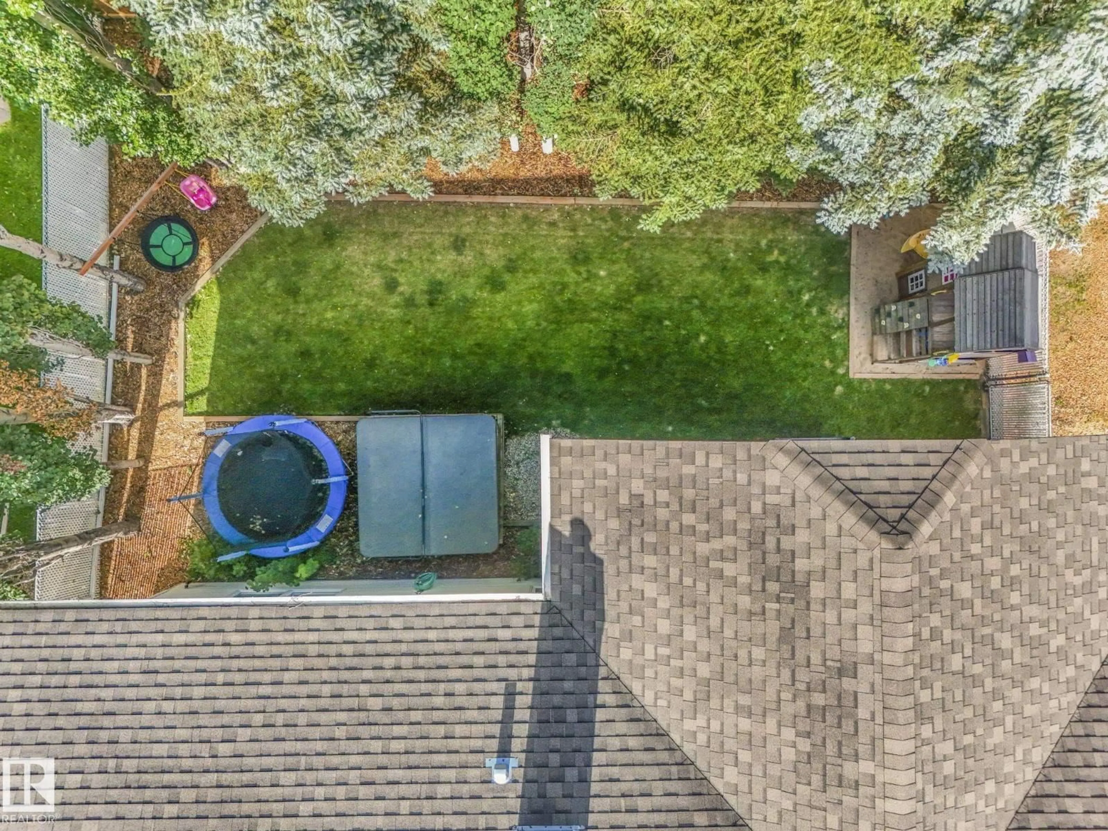 A pic from outside/outdoor area/front of a property/back of a property/a pic from drone, unknown for 138 PIPESTONE MANOR, Millet Alberta T0C1Z0