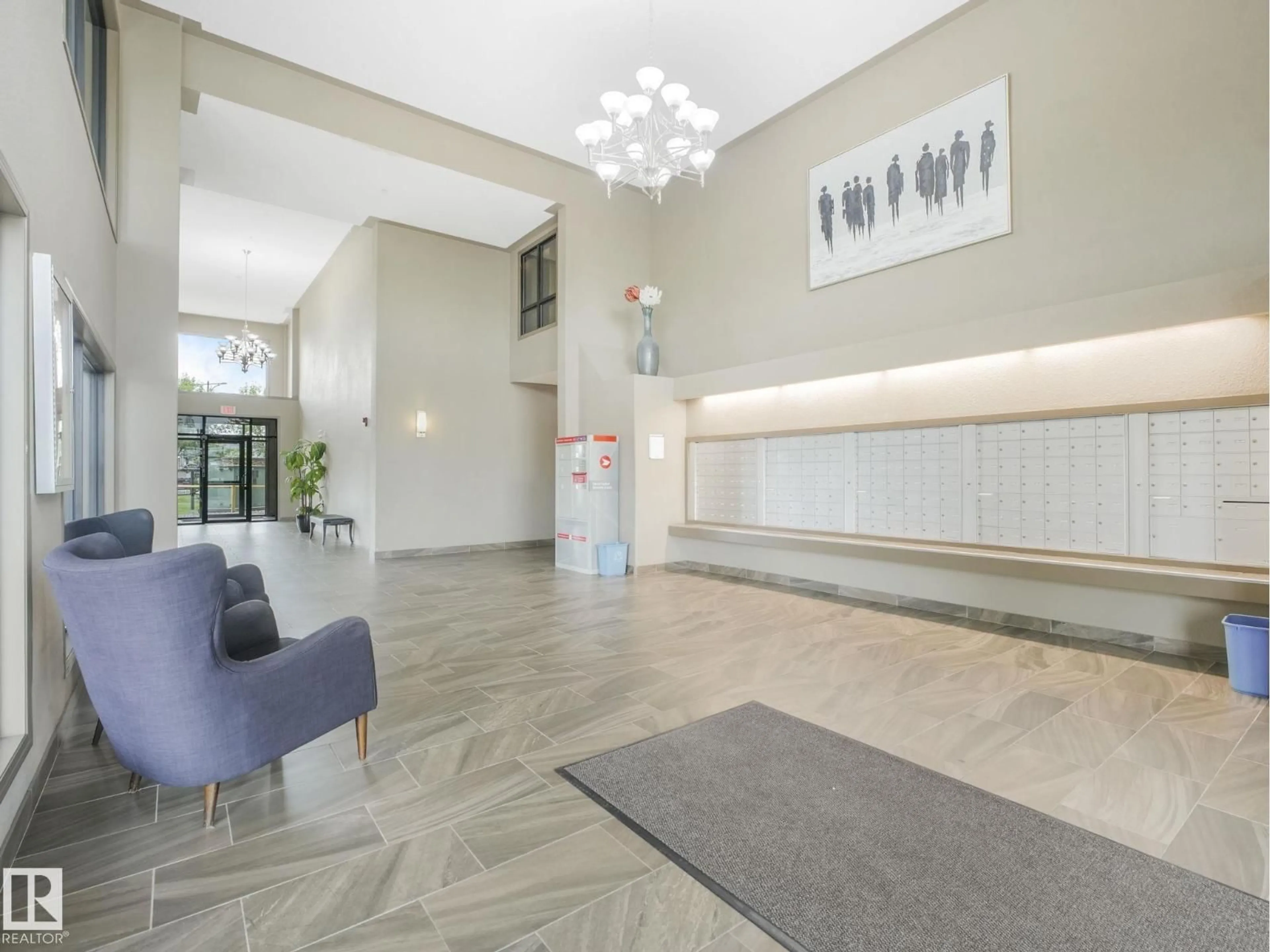 Indoor foyer for #435 - 1520 HAMMOND GA, Edmonton Alberta T6M0J4