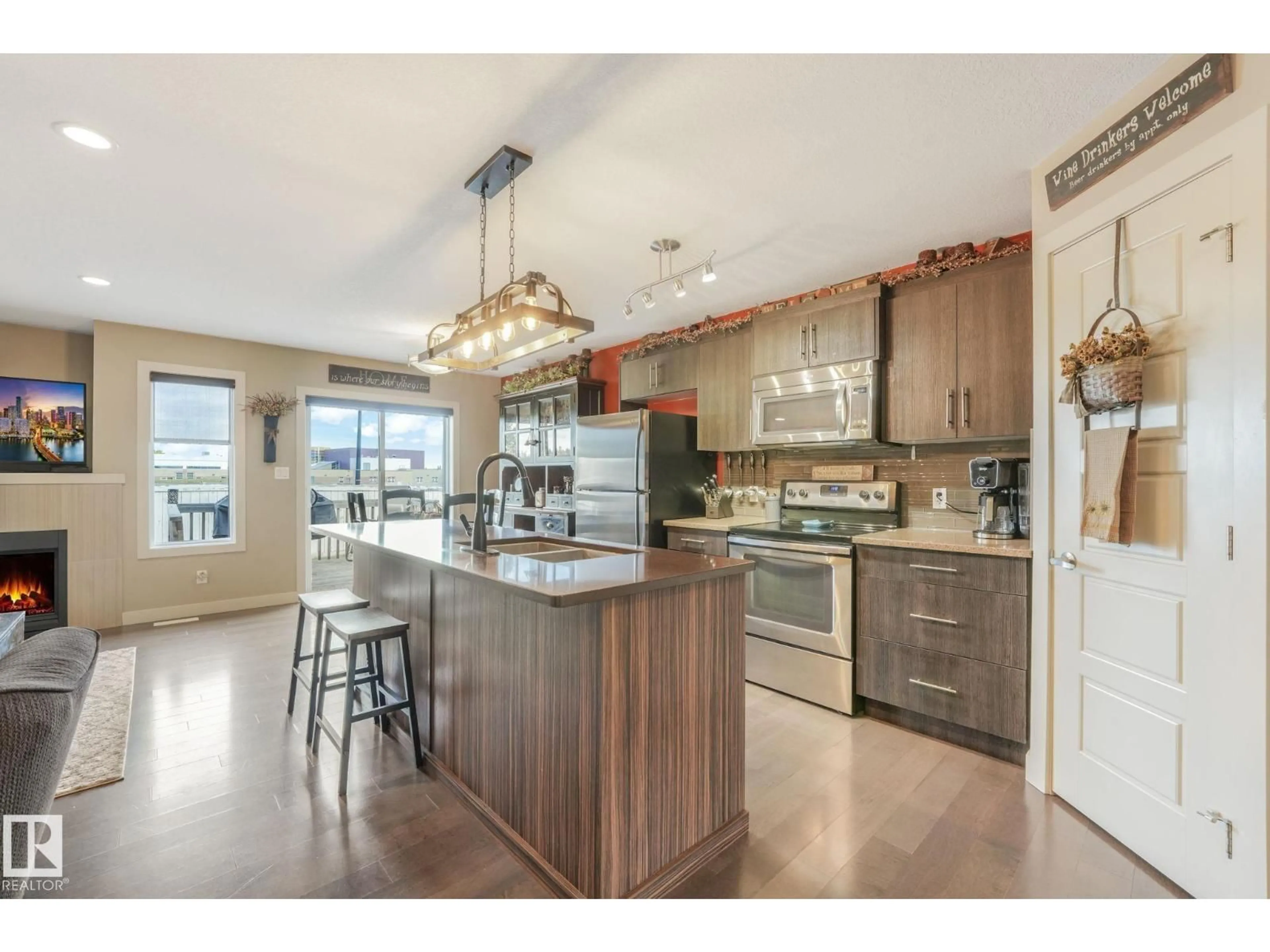 Open concept kitchen, unknown for 130 WILLOW EN, Stony Plain Alberta T7Z0H7