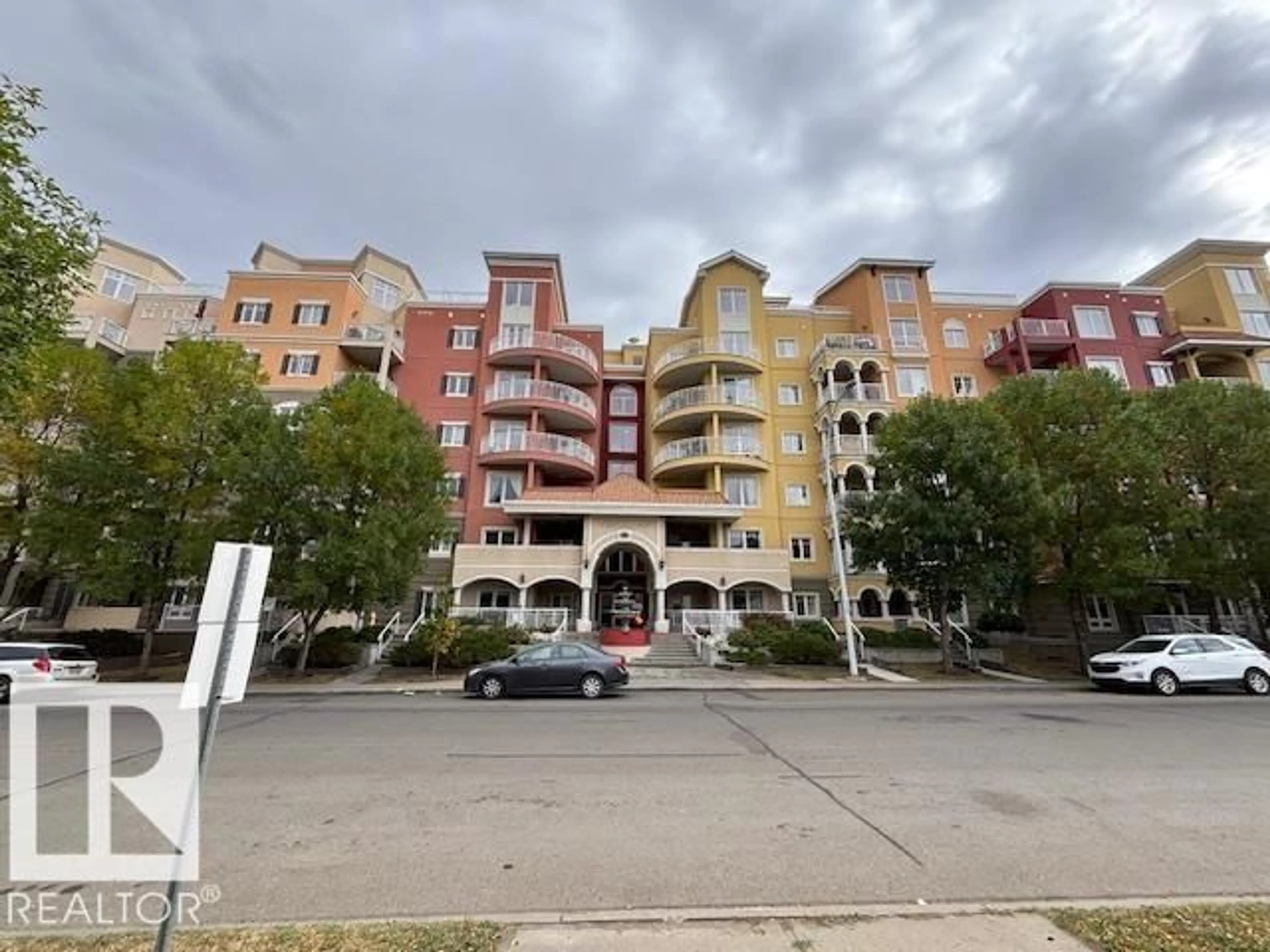 A pic from outside/outdoor area/front of a property/back of a property/a pic from drone, city buildings view from balcony for 206 - 10333 112 ST NW, Edmonton Alberta T5K0B4
