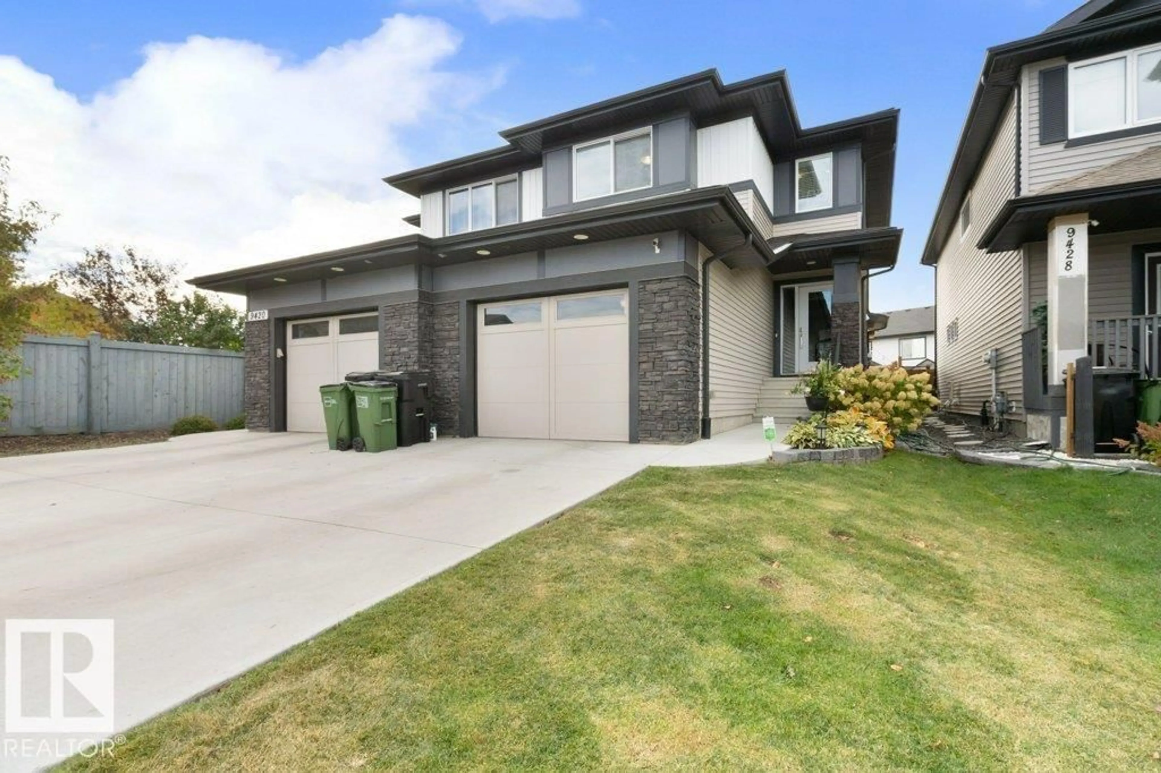 Unknown for NW - 9424 209 ST, Edmonton Alberta T5T7J5