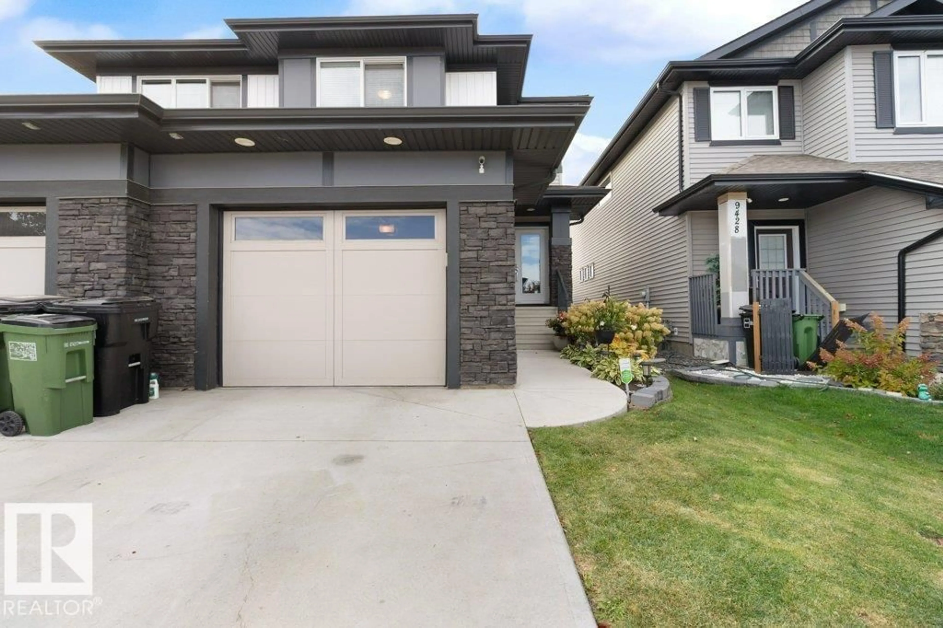 Unknown for NW - 9424 209 ST, Edmonton Alberta T5T7J5