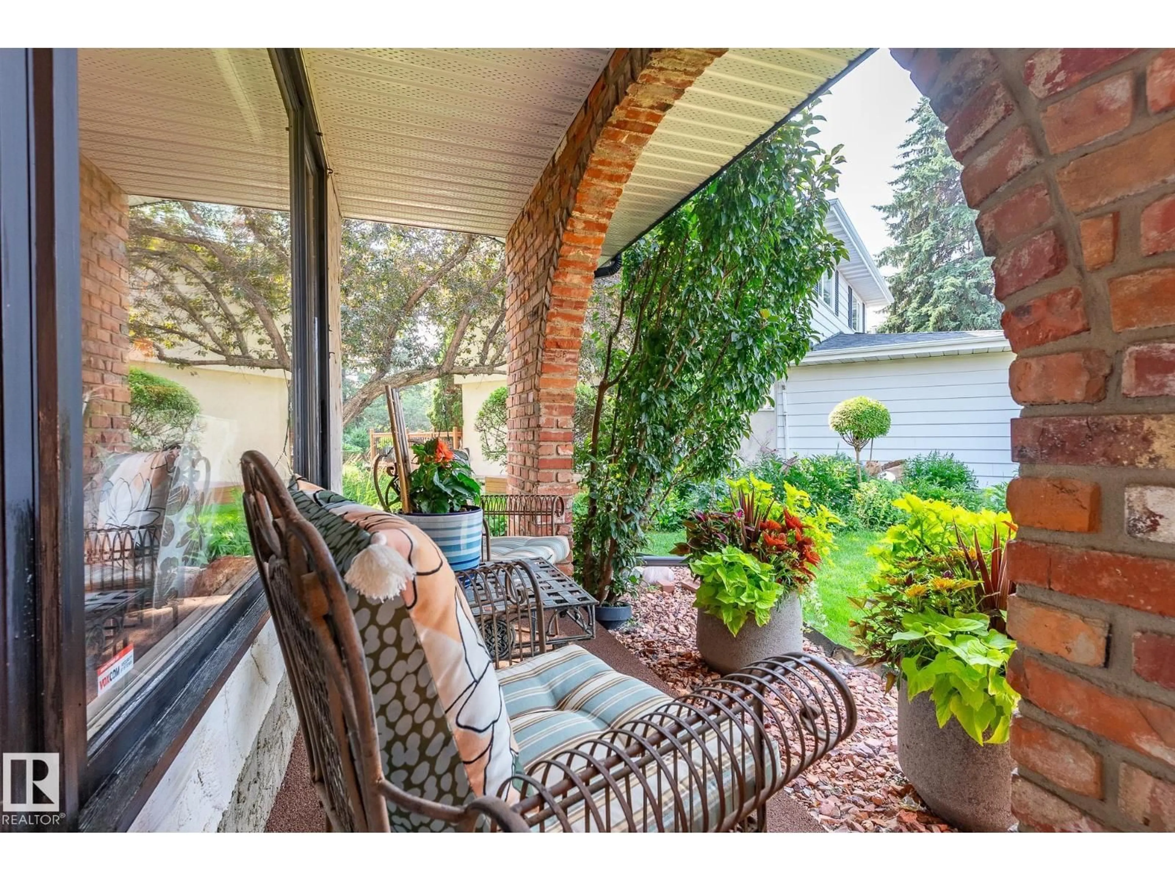 Patio, street for 14708 58 AV, Edmonton Alberta T6H4T2