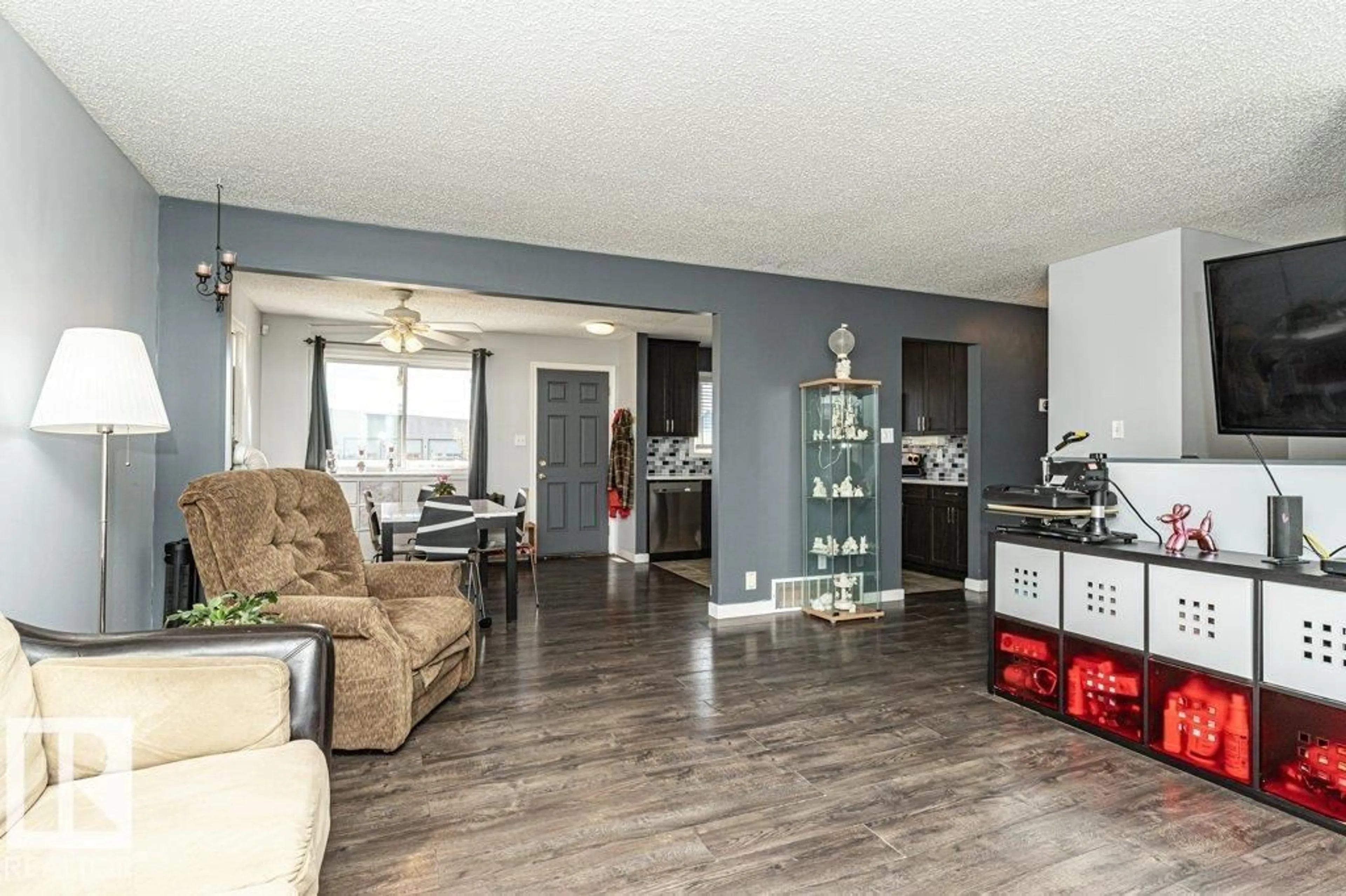 Living room with furniture, unknown for 2827 35 ST, Edmonton Alberta T6L5K2