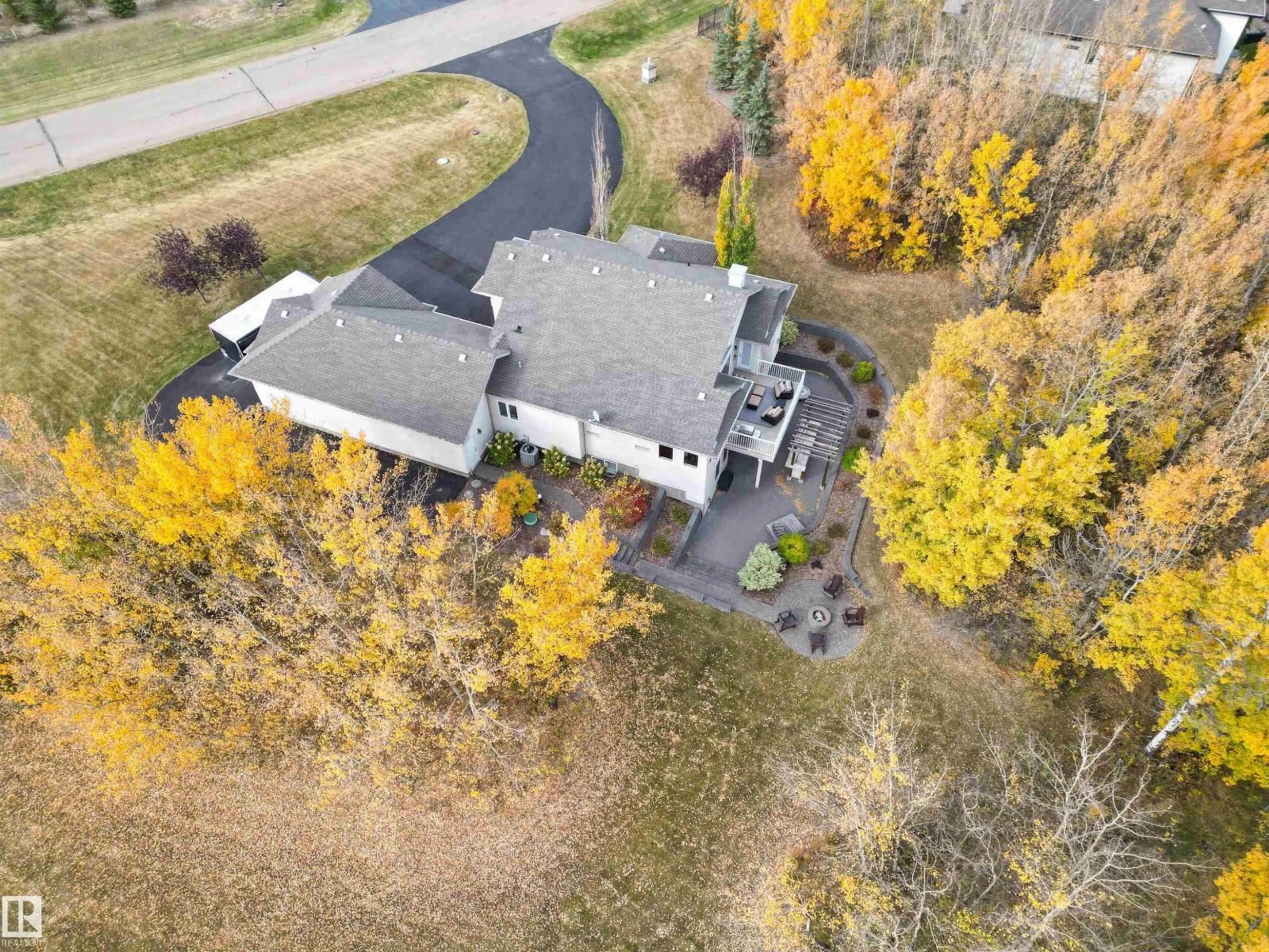 A pic from outside/outdoor area/front of a property/back of a property/a pic from drone, street for 52422 - 194 RGE ROAD 224, Rural Strathcona County Alberta T8A6N1