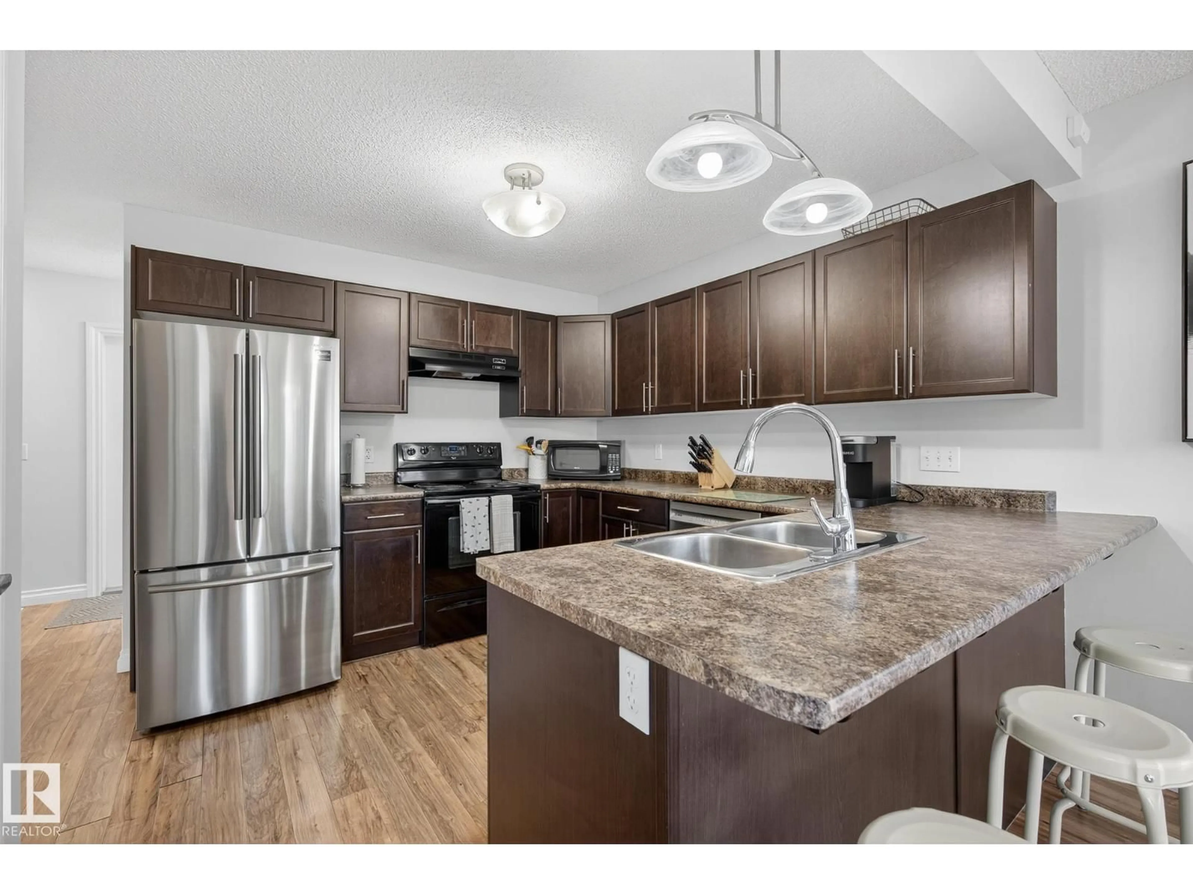 Open concept kitchen, unknown for 2005 70 ST, Edmonton Alberta T6X0T9