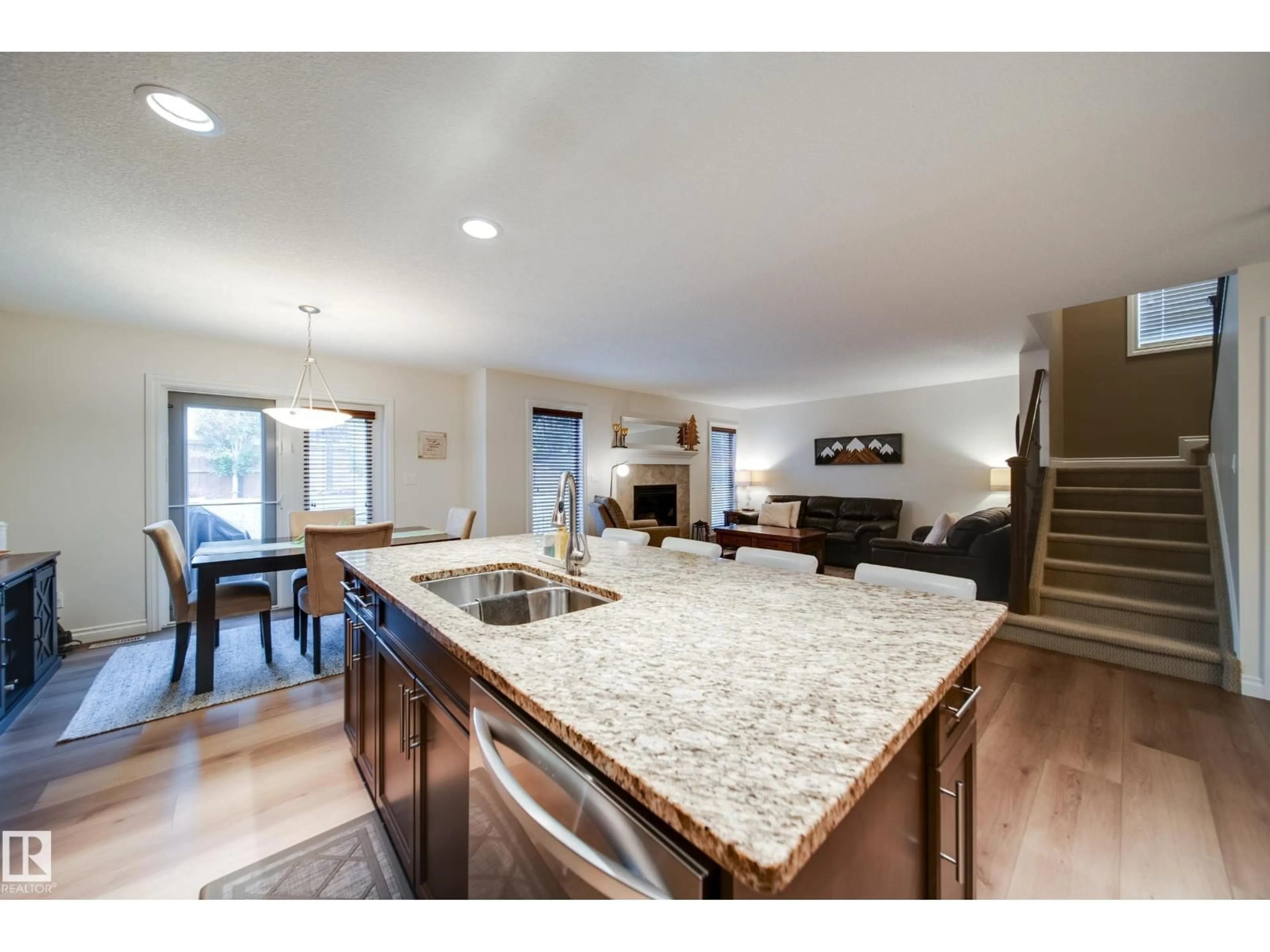 Open concept kitchen, unknown for 15 NORWOOD CL, St. Albert Alberta T8N7M1