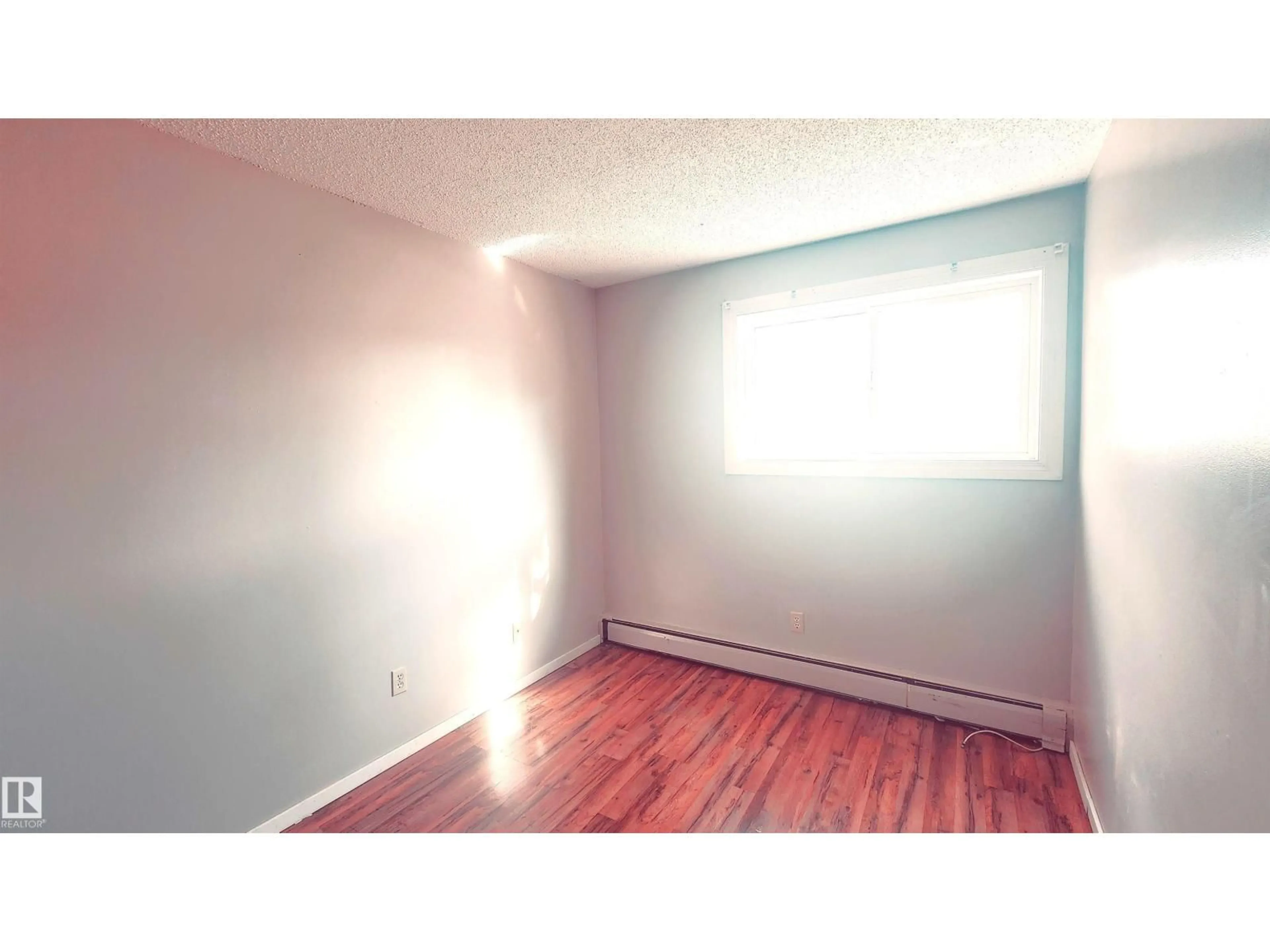 A pic of a room for #2 - 11265 31 AV, Edmonton Alberta T6V3V7