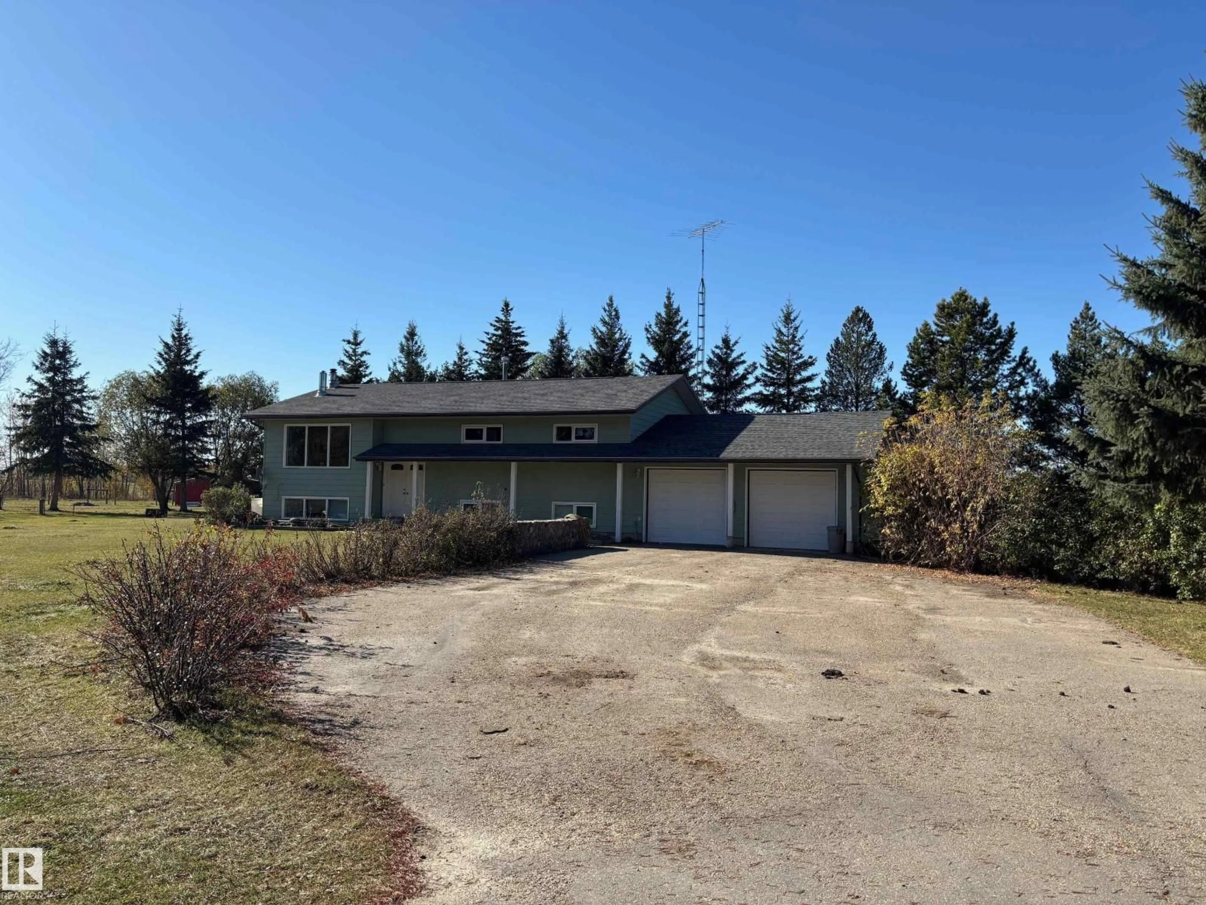 A pic from outside/outdoor area/front of a property/back of a property/a pic from drone, street for 48214 RGE RD 42, Rural Brazeau County Alberta T0C0P0