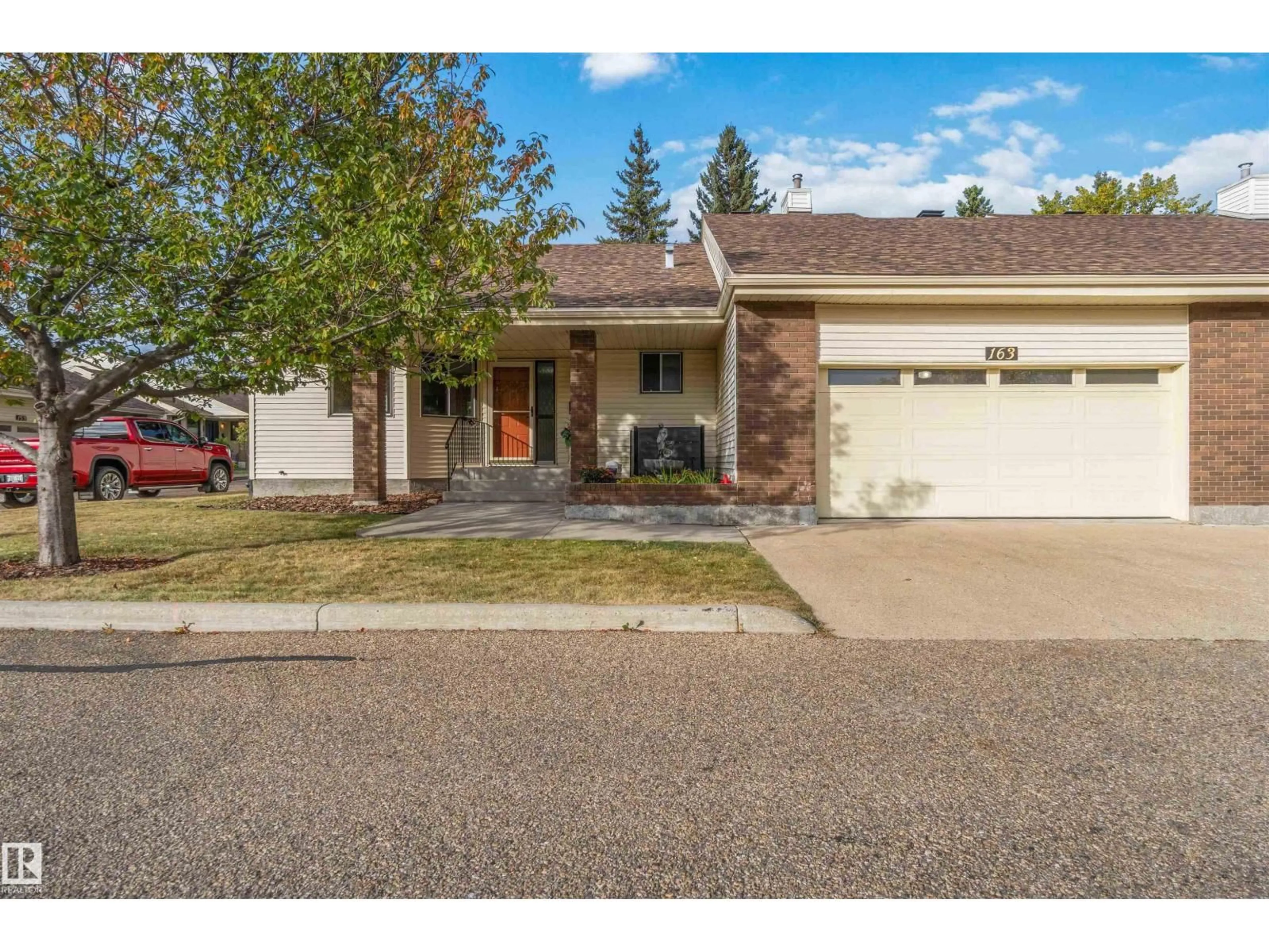 Unknown for 163 OEMING RD, Edmonton Alberta T6R1M6