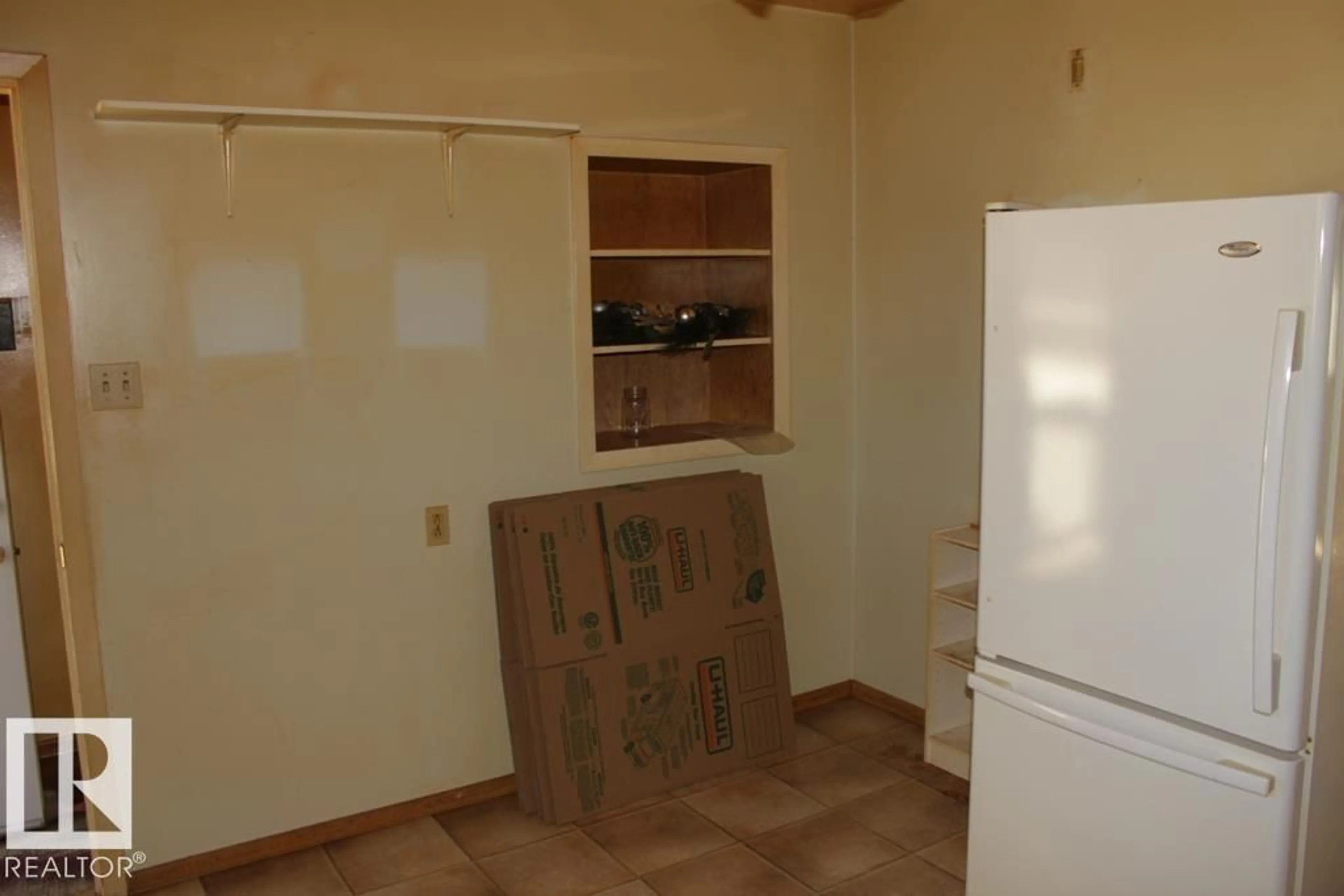 A pic of a room for 5108 54 AV, Tofield Alberta T0B4J0