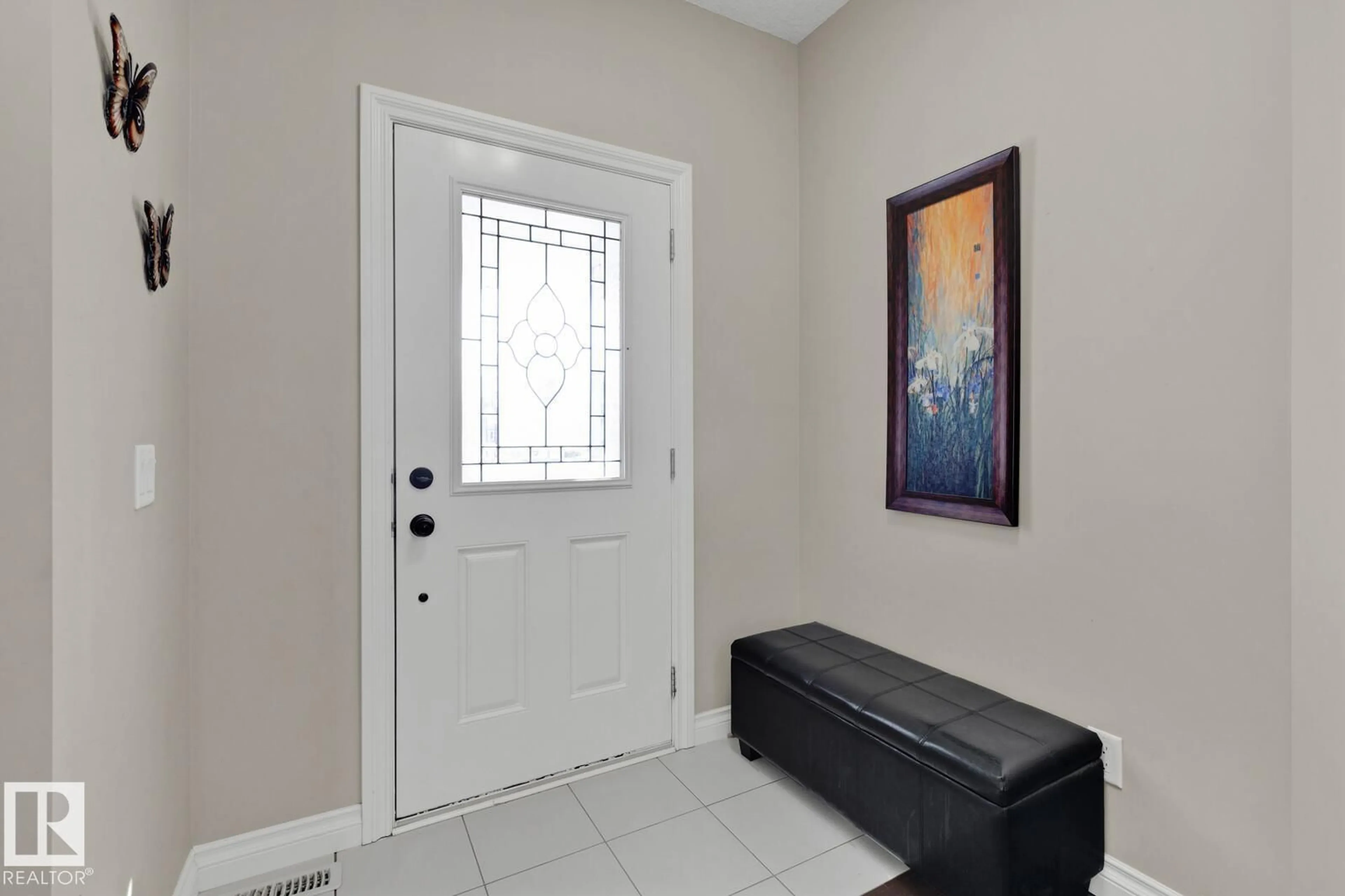 Indoor entryway for SW - 8928 23 AV, Edmonton Alberta T6X2C3