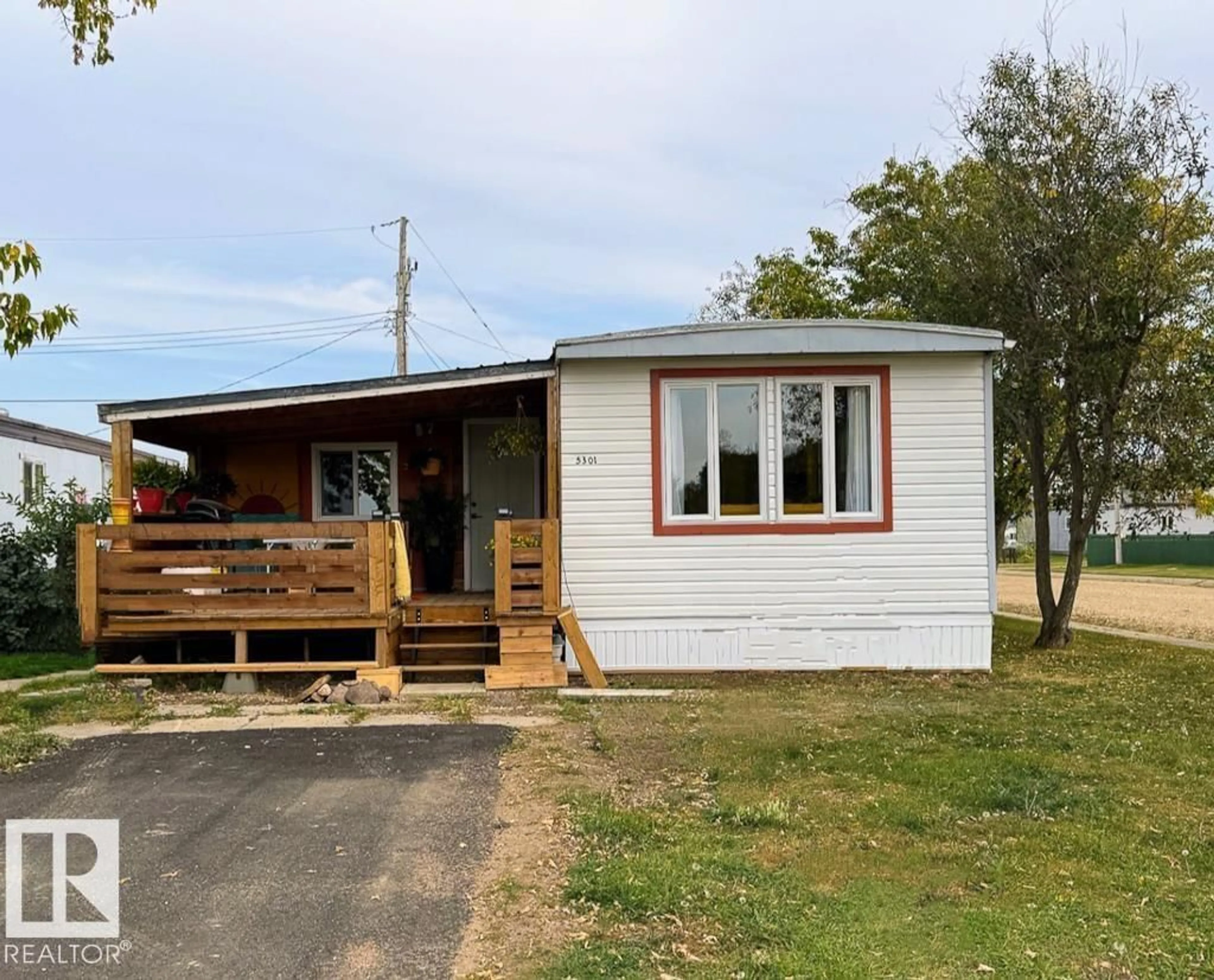 Unknown for 5301 54 ST, Clyde Alberta T0G0P0