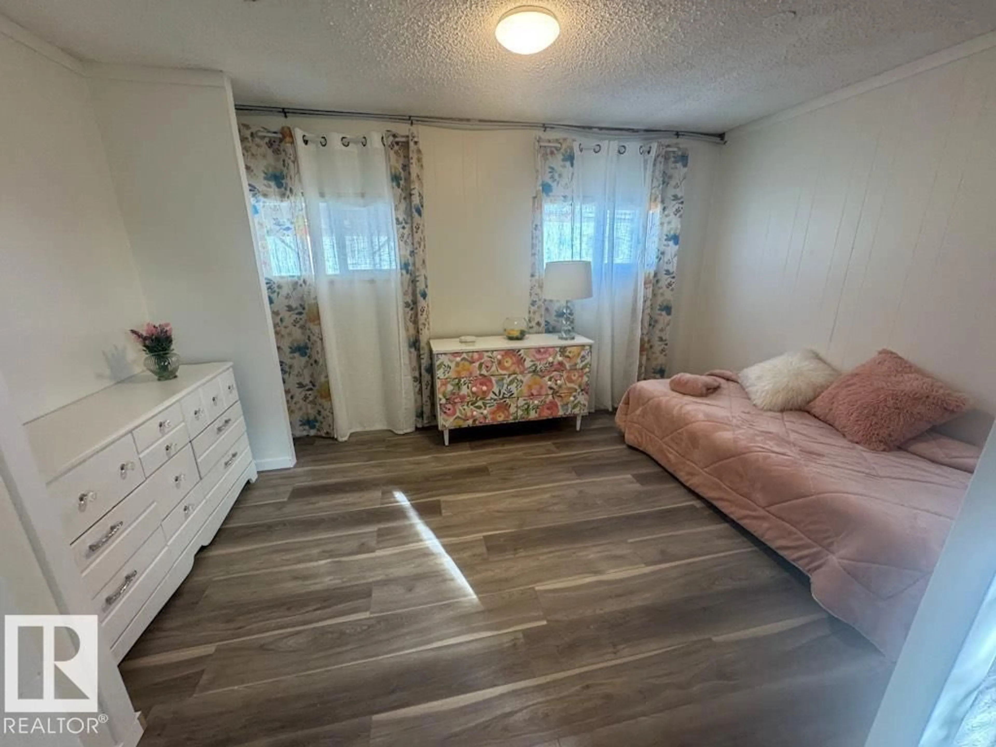 A pic of a room for 5301 54 ST, Clyde Alberta T0G0P0