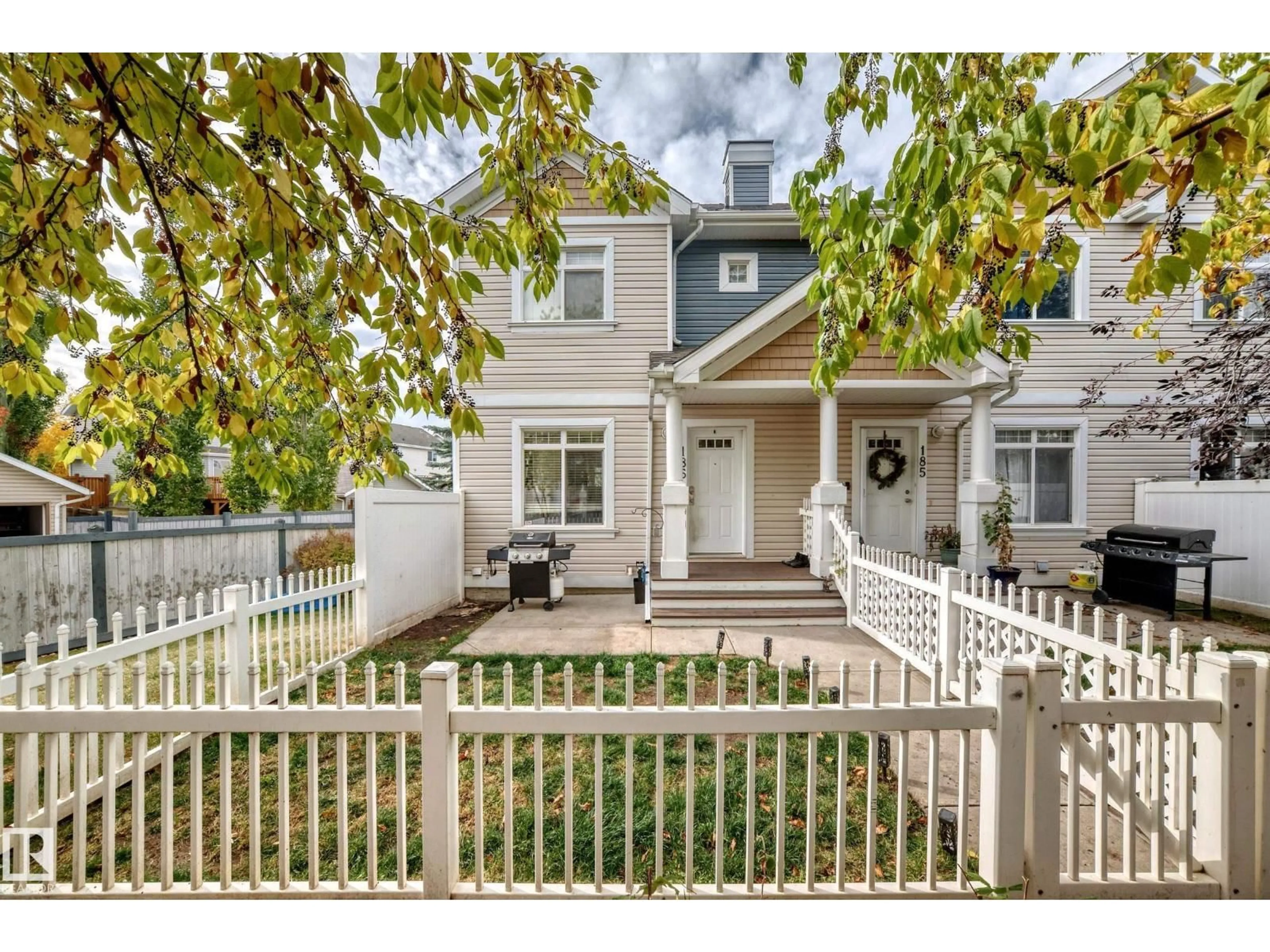 Home with vinyl exterior material, street for 186 - 1804 70 ST, Edmonton Alberta T6X0H4